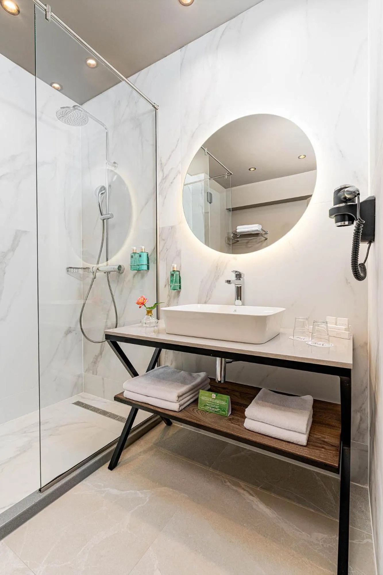 Shower in RIN Airport Hotel