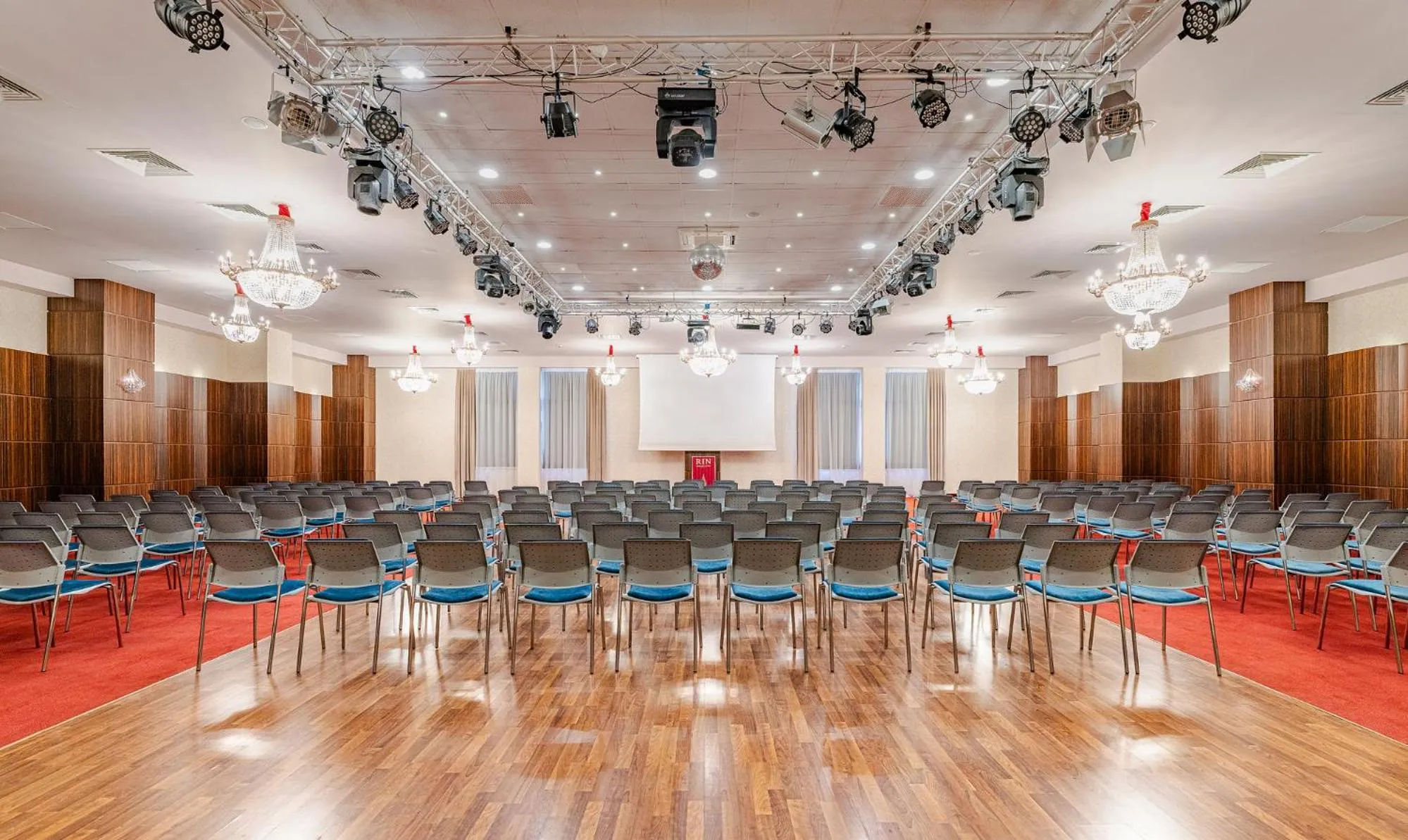 Business facilities in RIN Airport Hotel