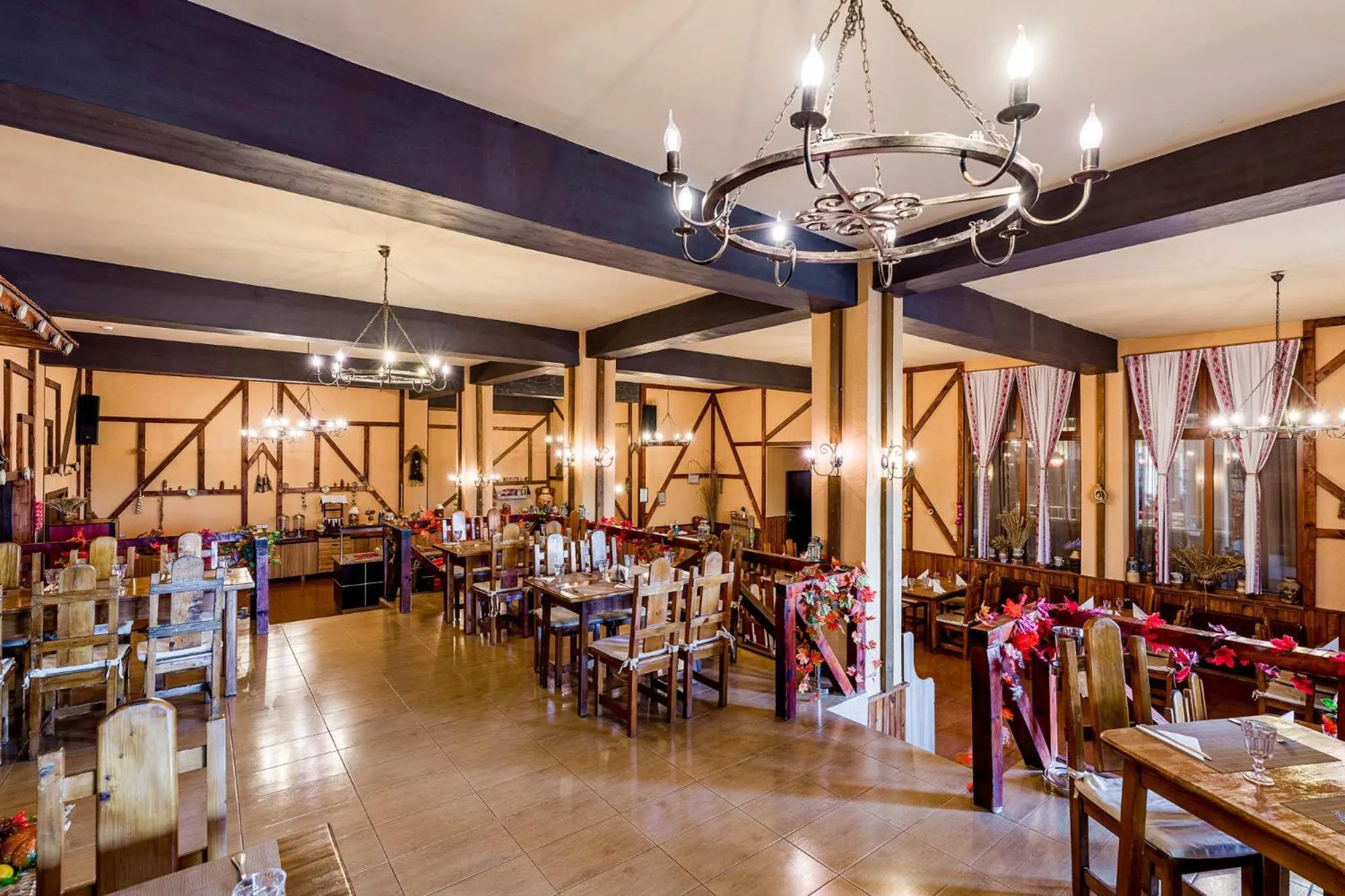 Restaurant/places to eat in RIN Airport Hotel