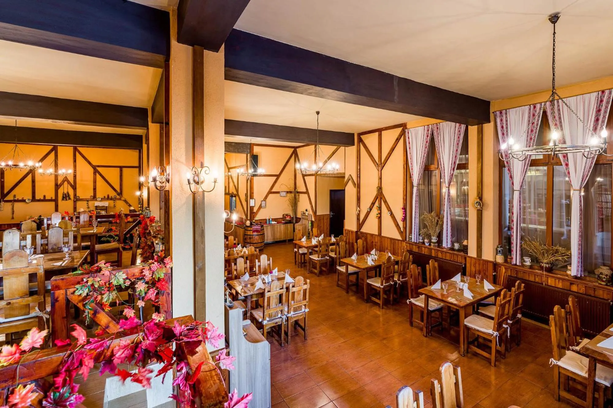 Restaurant/places to eat in RIN Airport Hotel