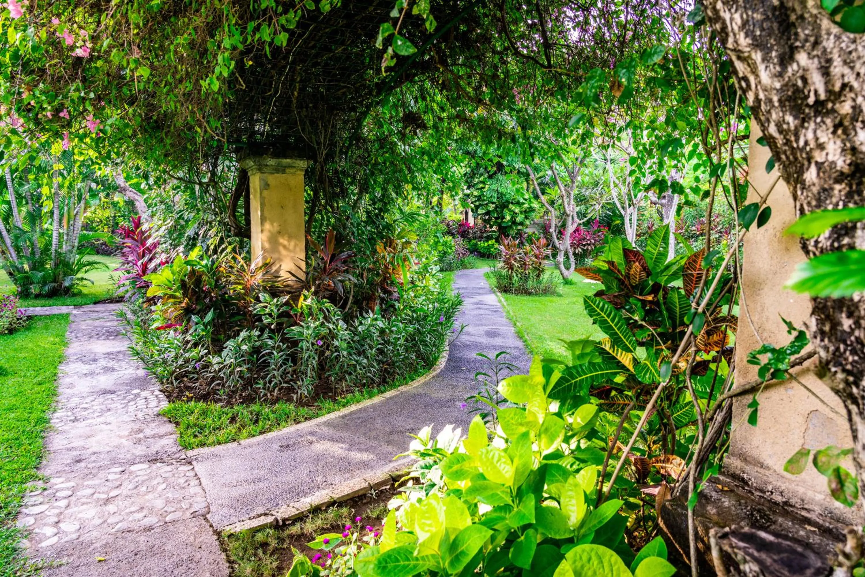 Garden in Taman Selini Wahana Beach Resort