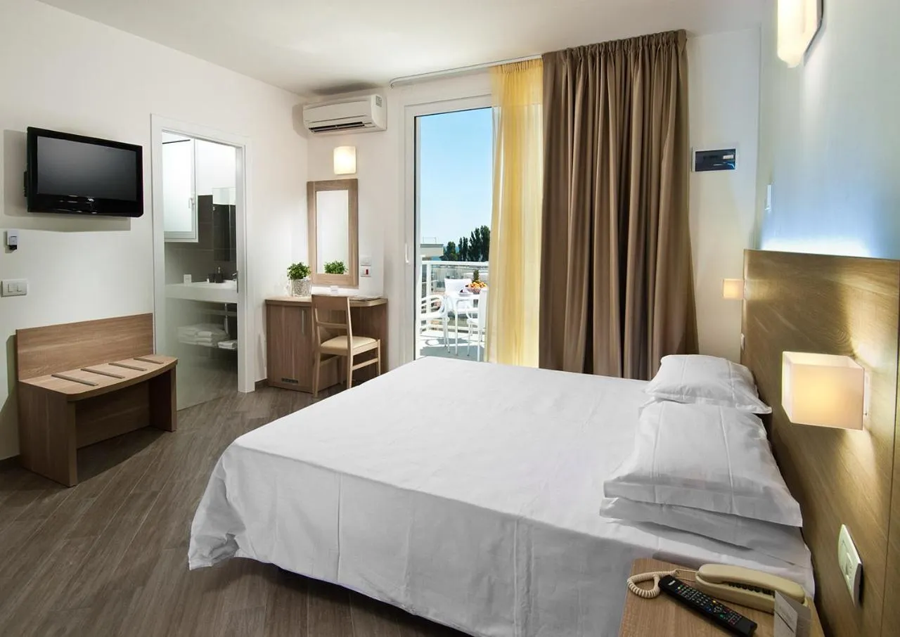 Photo of the whole room in Hotel Atlantic & Spa