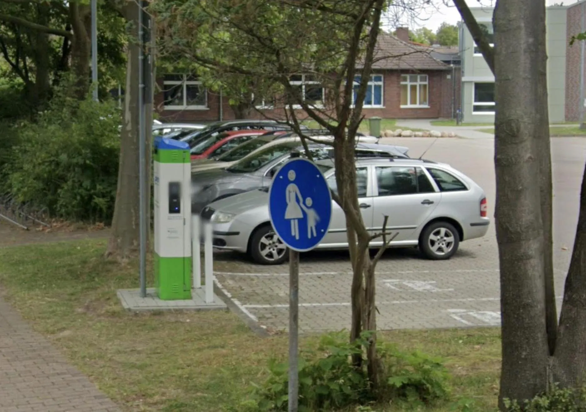 Parking in Hana Aparthotel