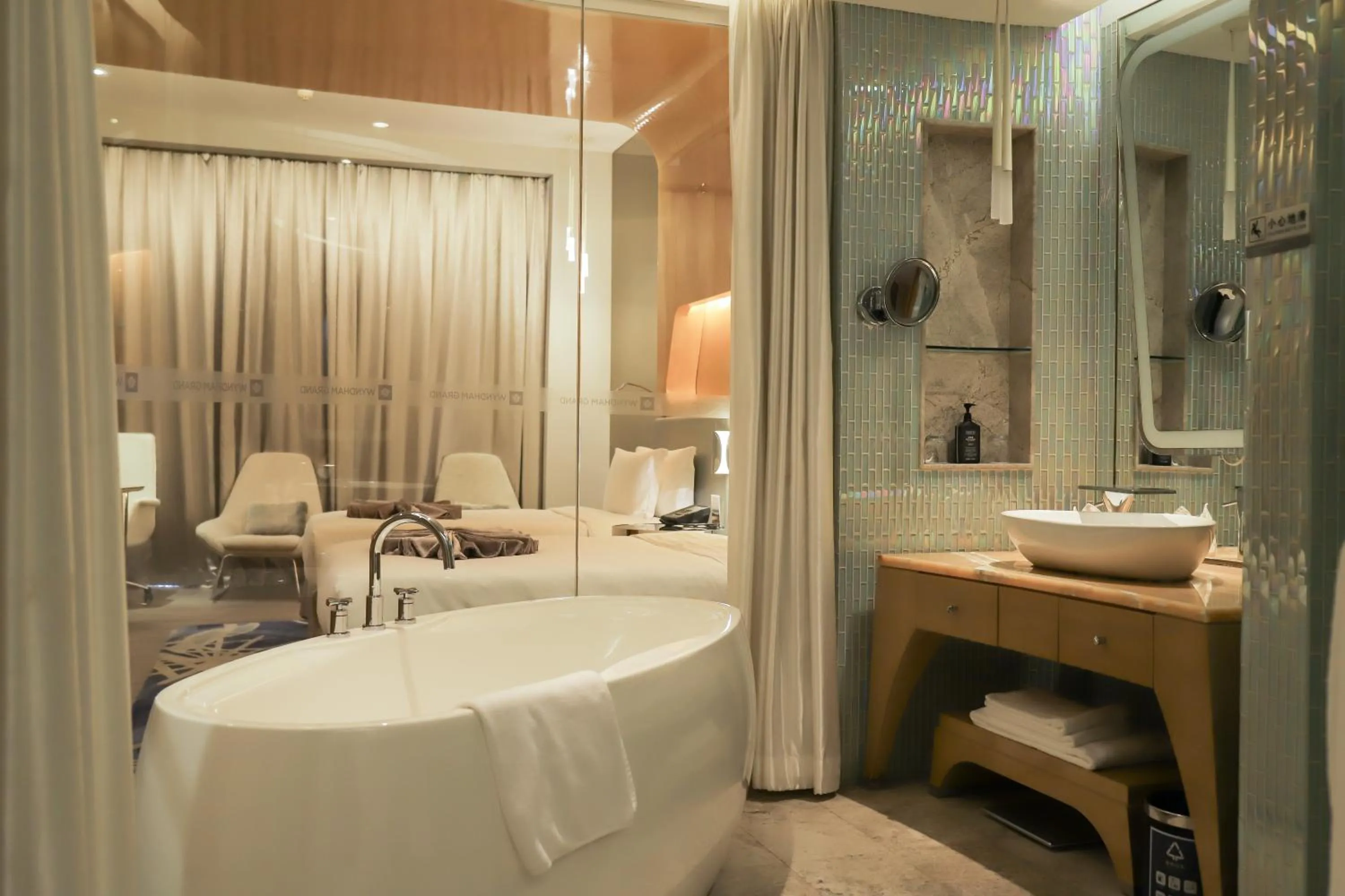 Bathroom, Bed in Wyndham Grand Qingdao