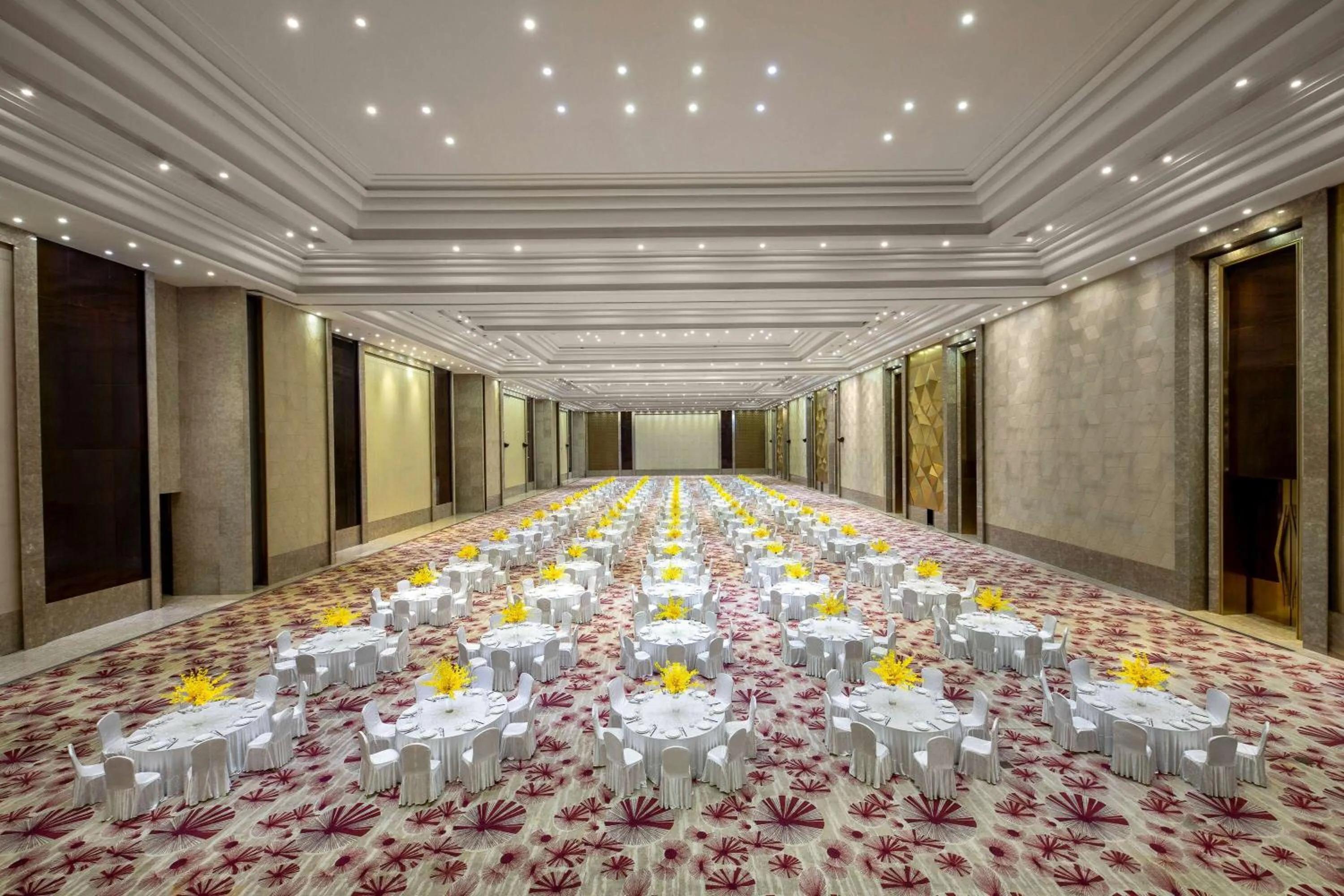 Meeting/conference room in Wyndham Grand Qingdao