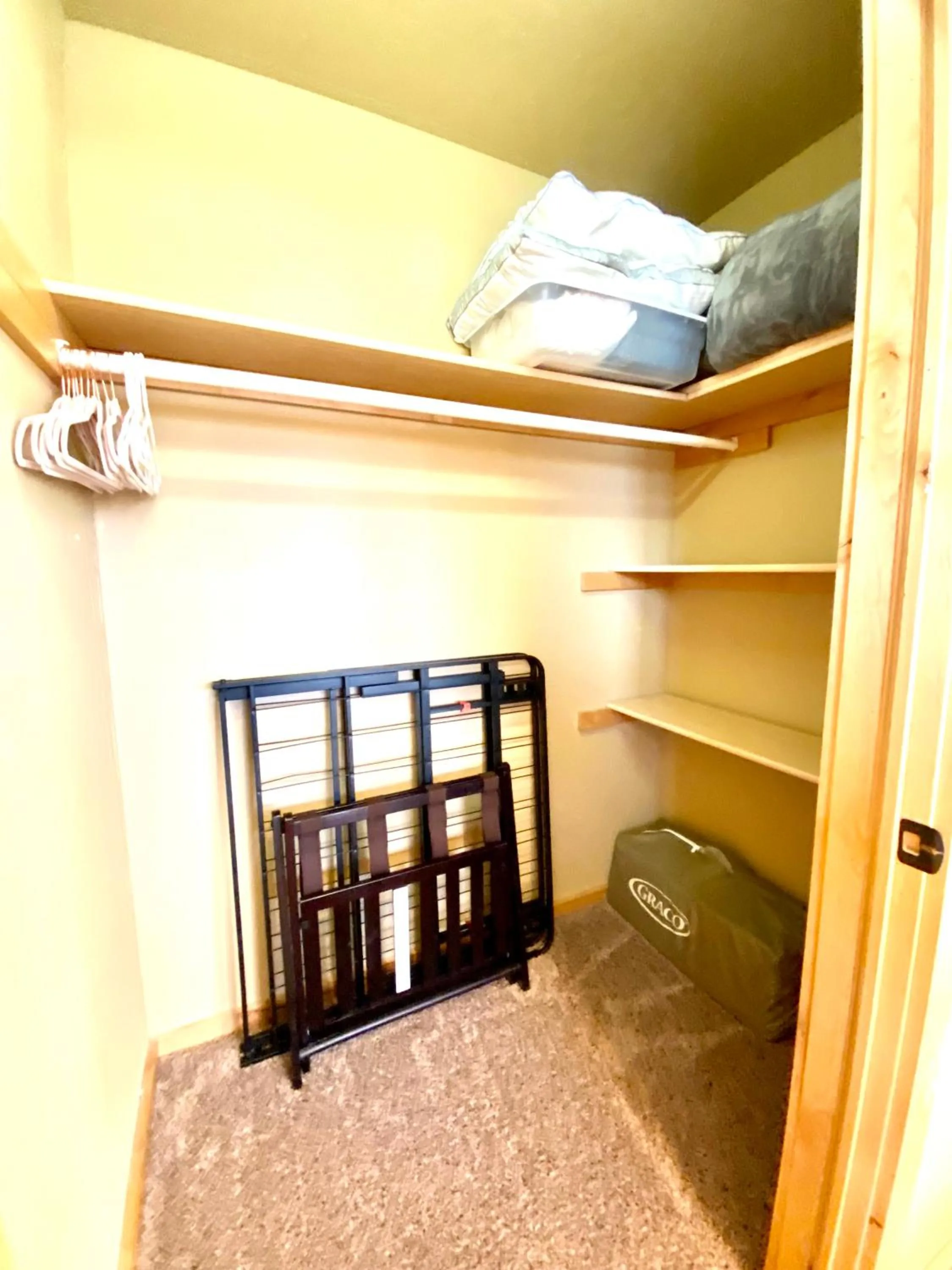 Other, Bed in The Raspberry Garden