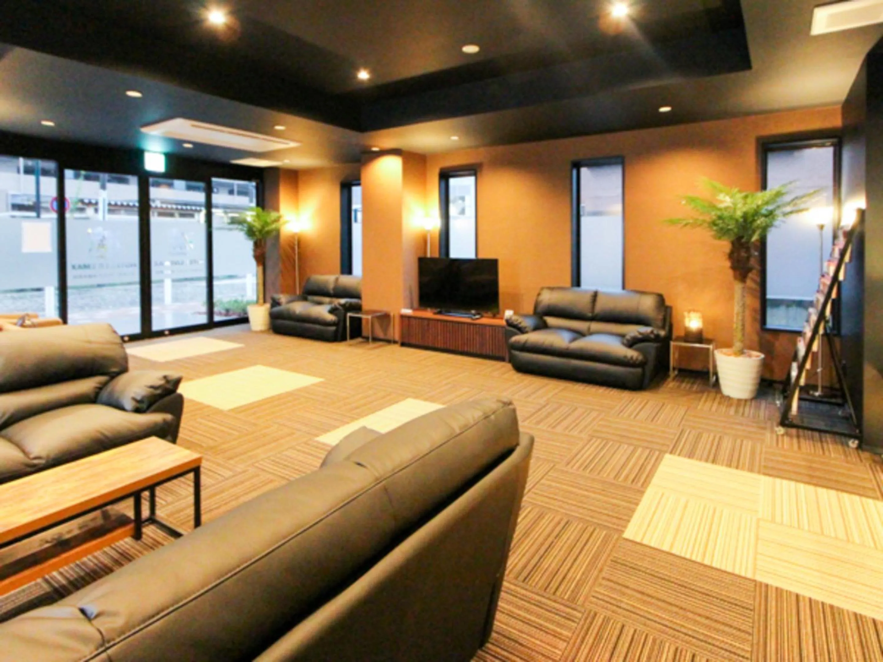 Lobby or reception in HOTEL LiVEMAX Minamihashimoto Ekimae