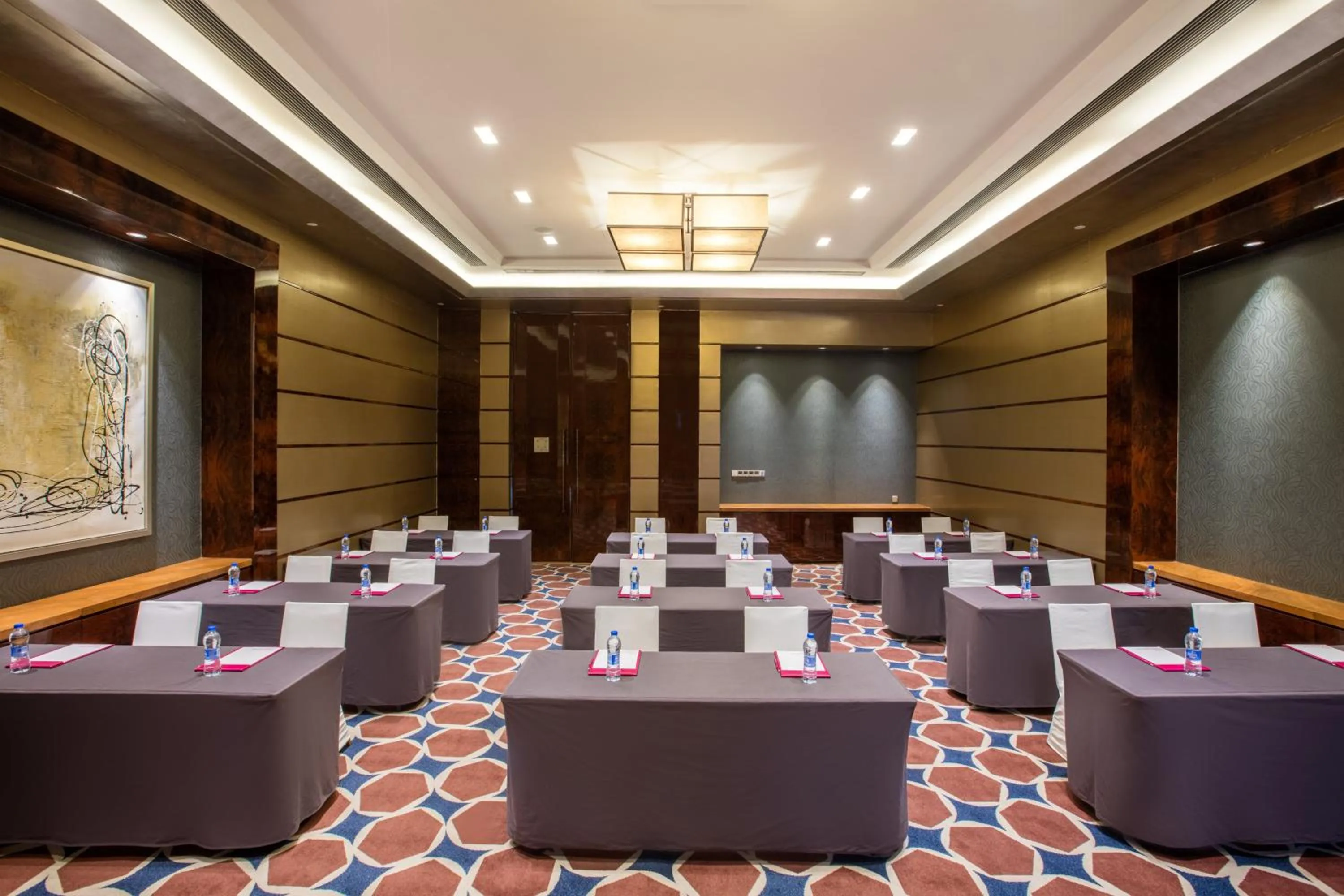Meeting/conference room in Crowne Plaza Hefei by IHG