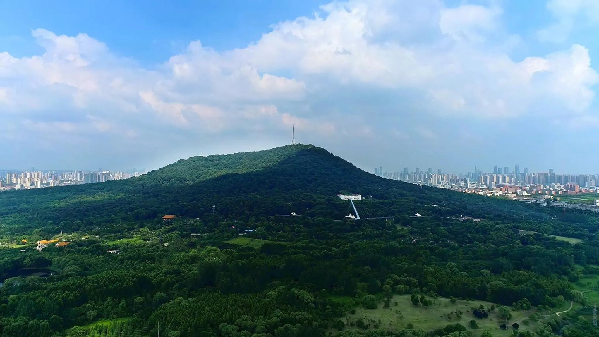 Photo of the whole room in Crowne Plaza Hefei by IHG