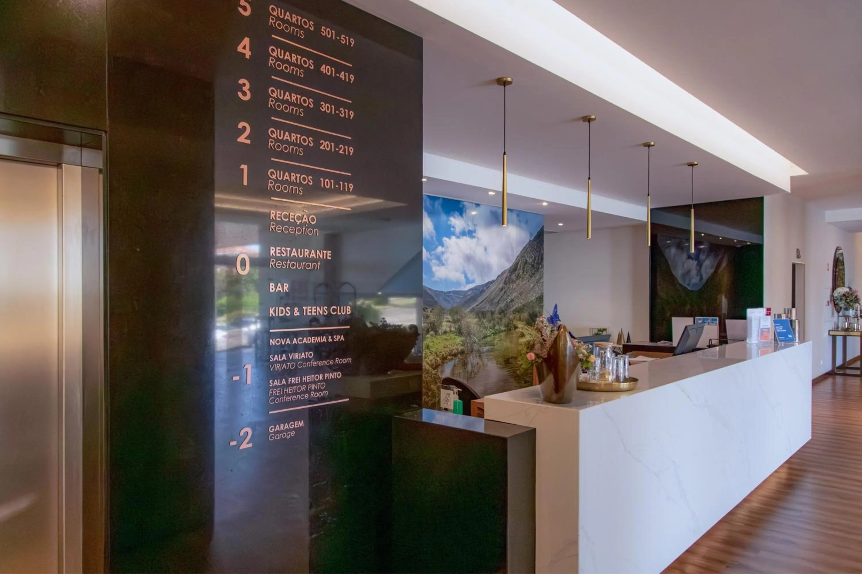 Lobby or reception in Hotel Covilhã Dona Maria Affiliated by Meliá