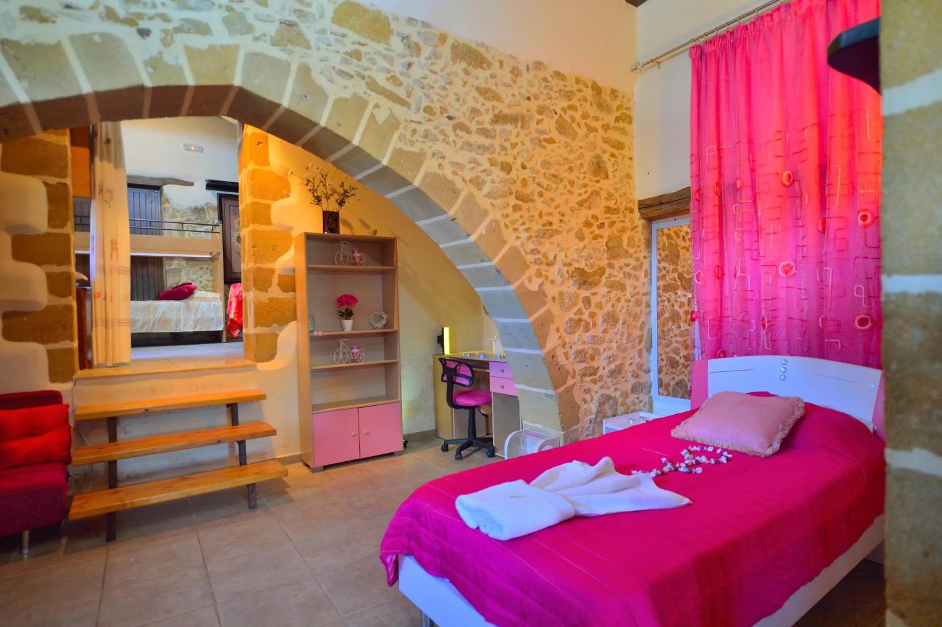Day, Bed in Maria Villas