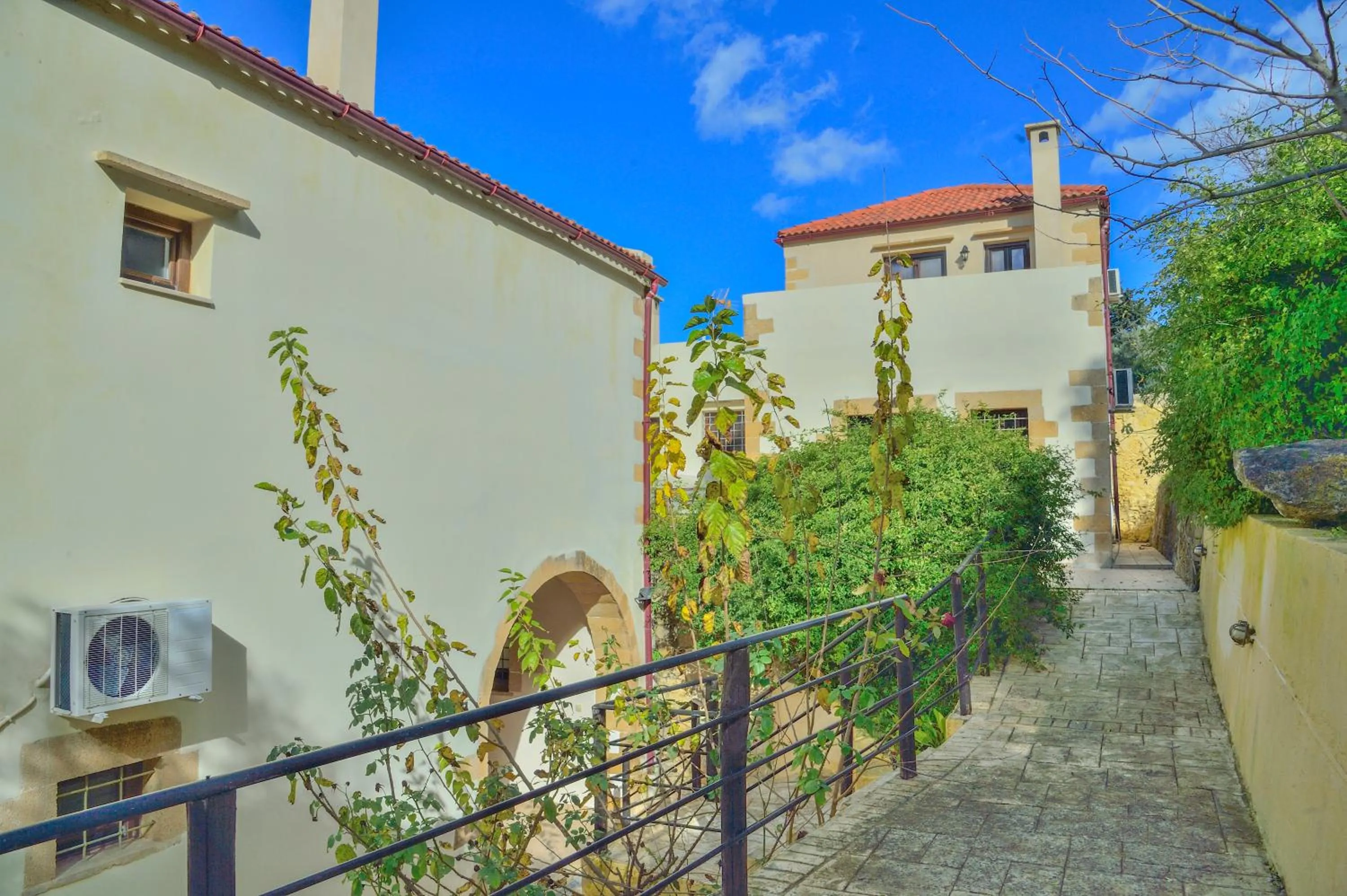 Property building in Maria Villas