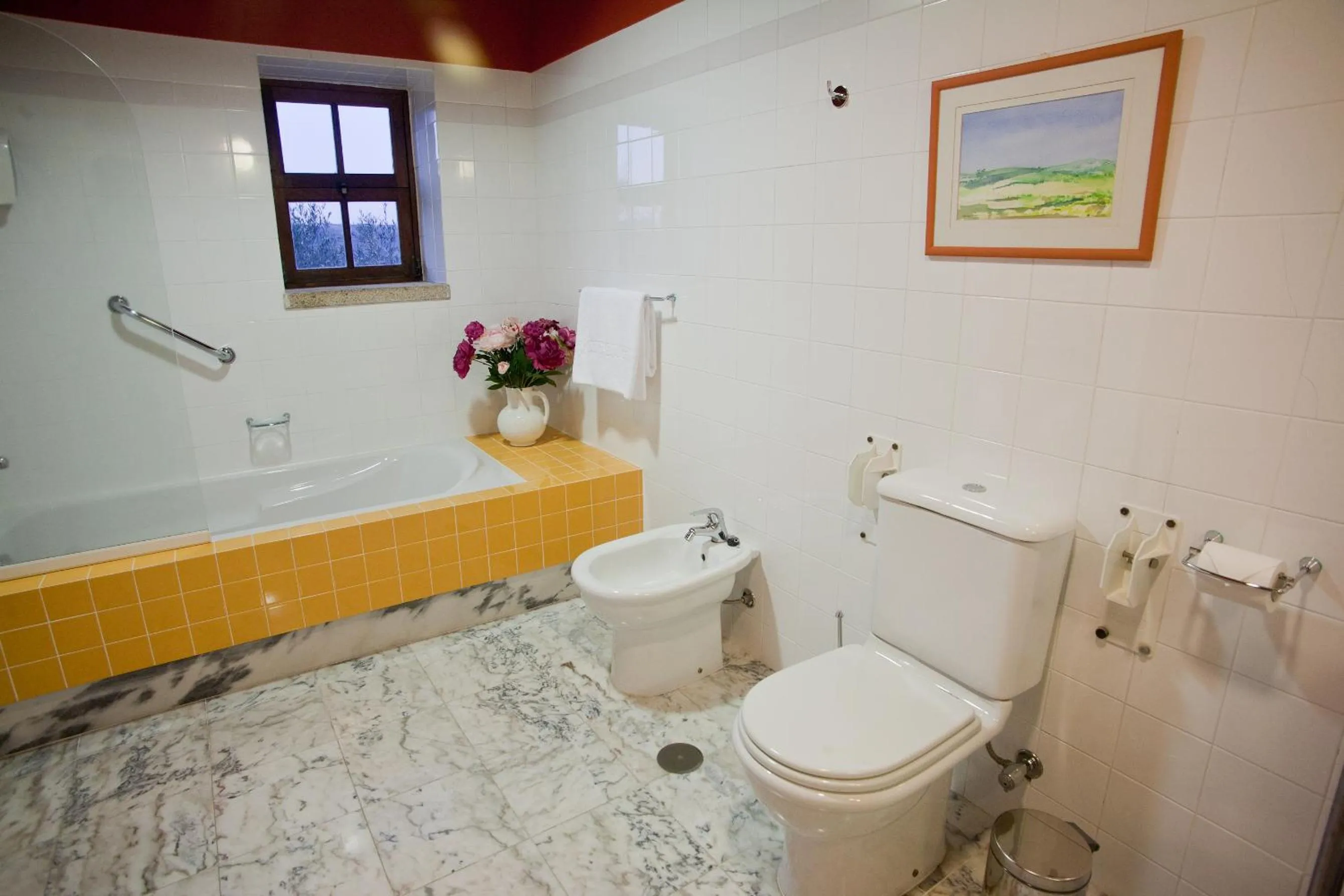 Bathroom in Hotel Rural Quinta da Geia