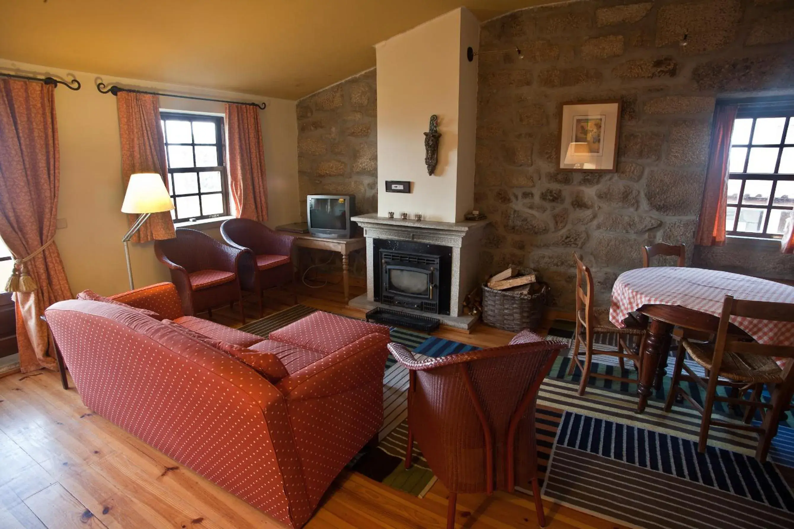 Three-Bedroom Apartment in Hotel Rural Quinta da Geia Three-Bedroom Apartment in Hotel Rural Quinta da Geia