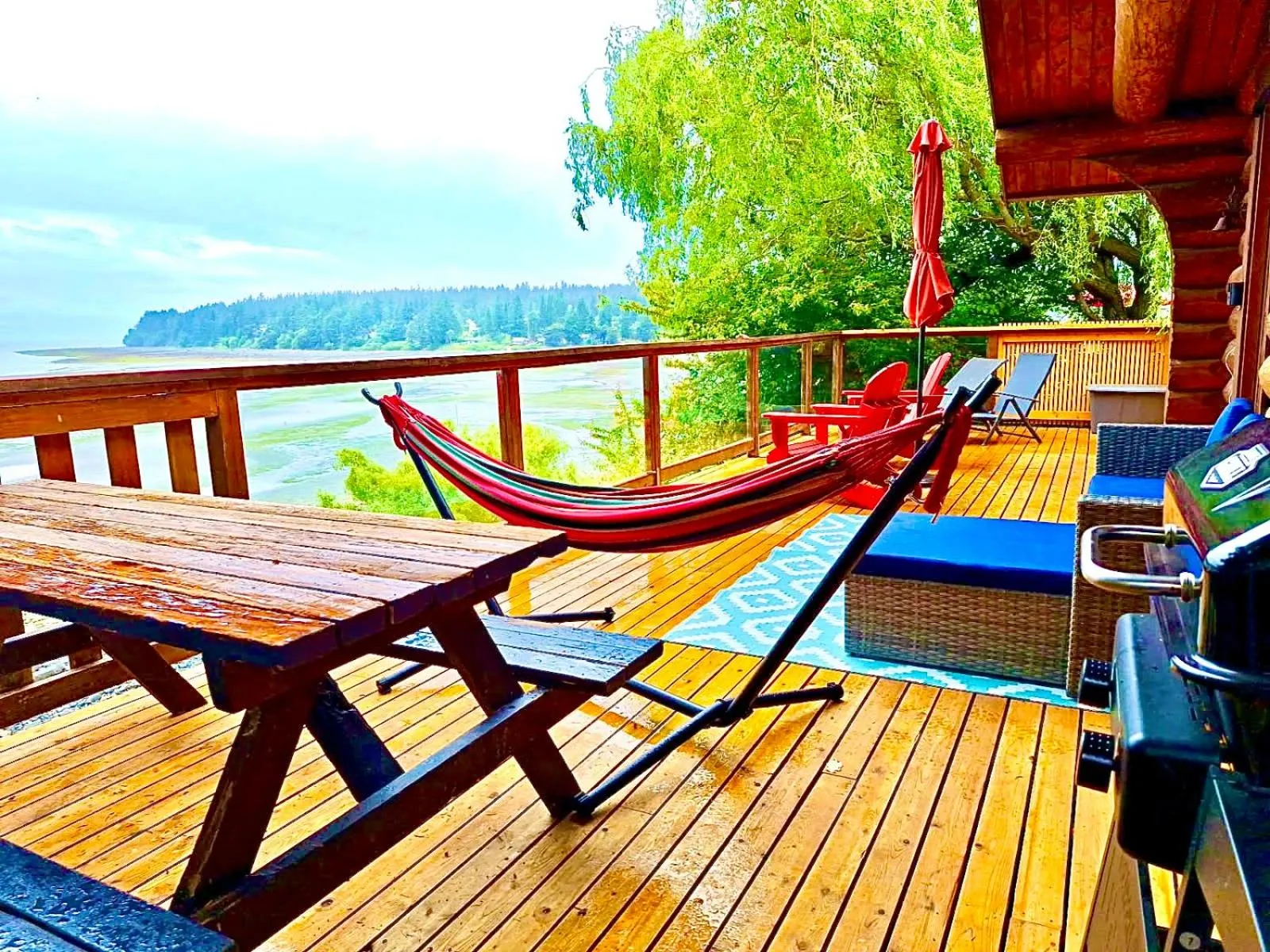 Patio in The Beach House Texada - Gillies Bay Favourite Cabin