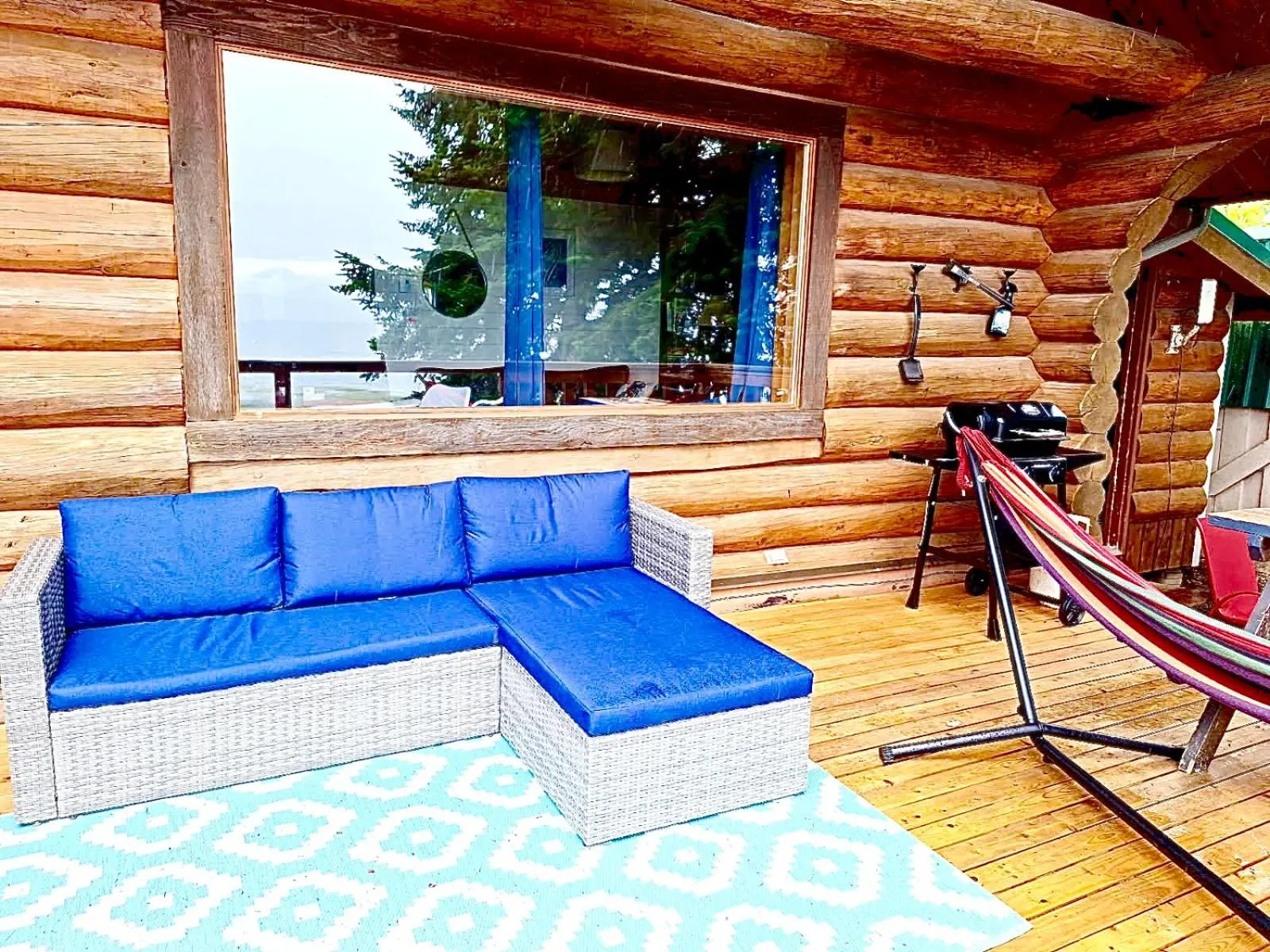 Patio in The Beach House Texada - Gillies Bay Favourite Cabin