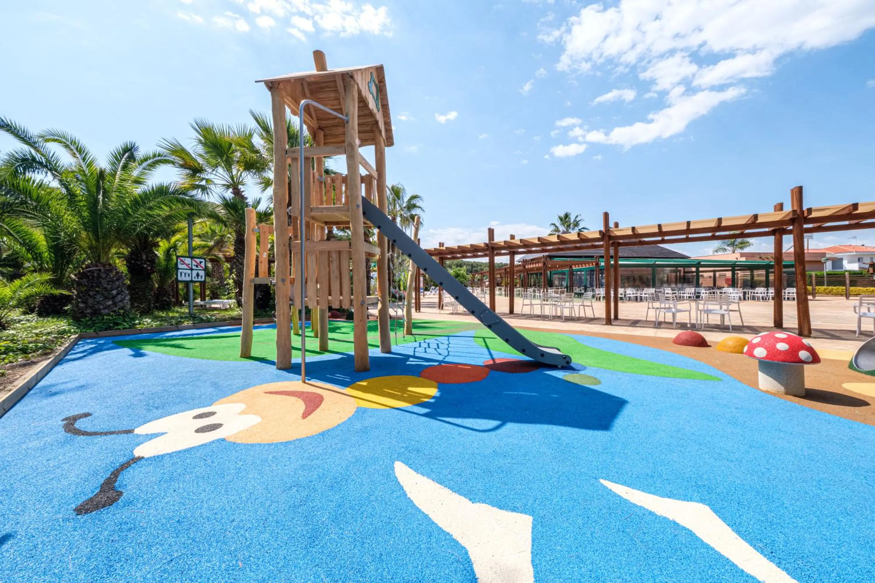 Children play ground in Camping Estival Torre de la Mora