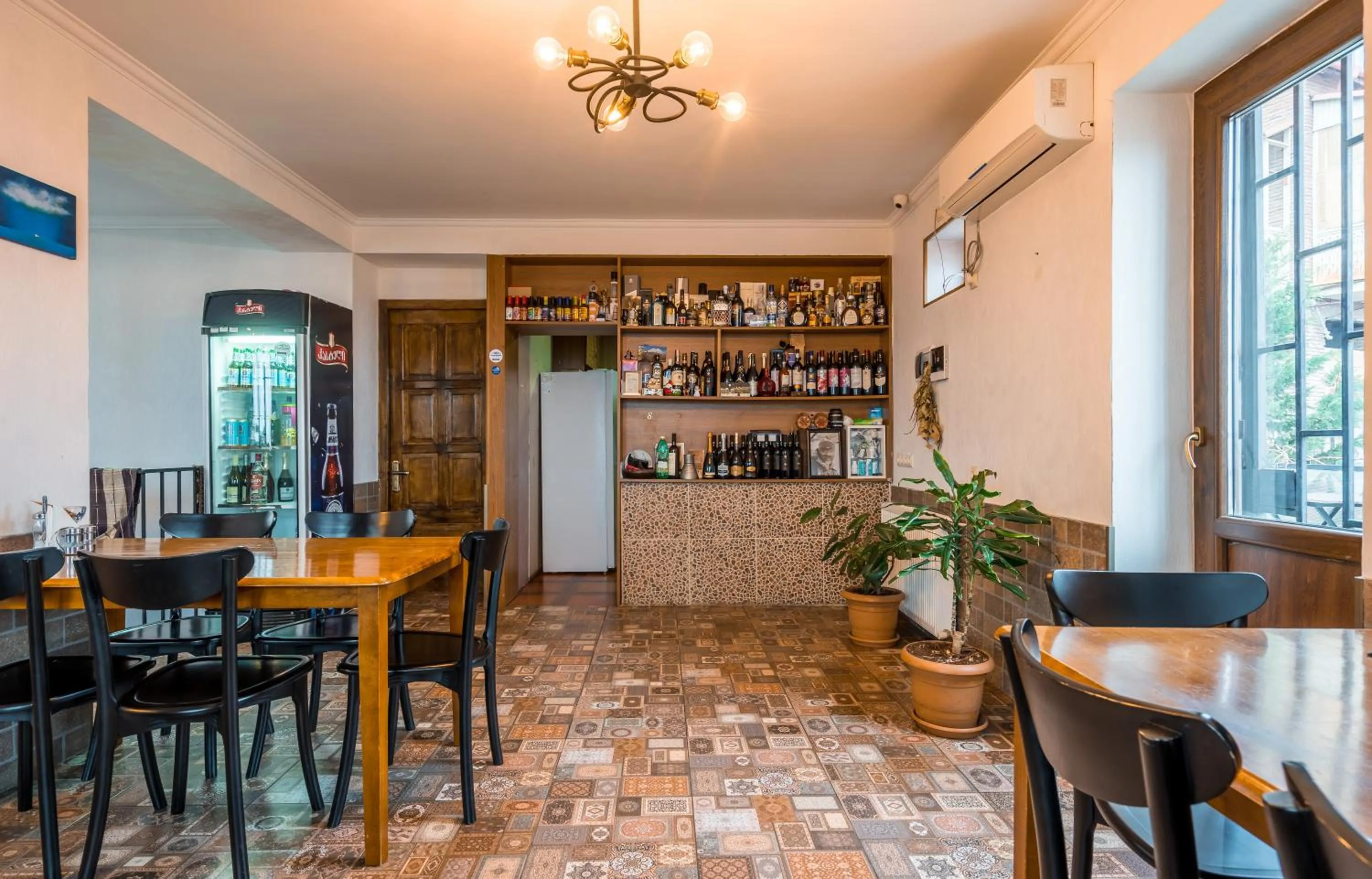 Restaurant/places to eat in Hotel at Gomi 19