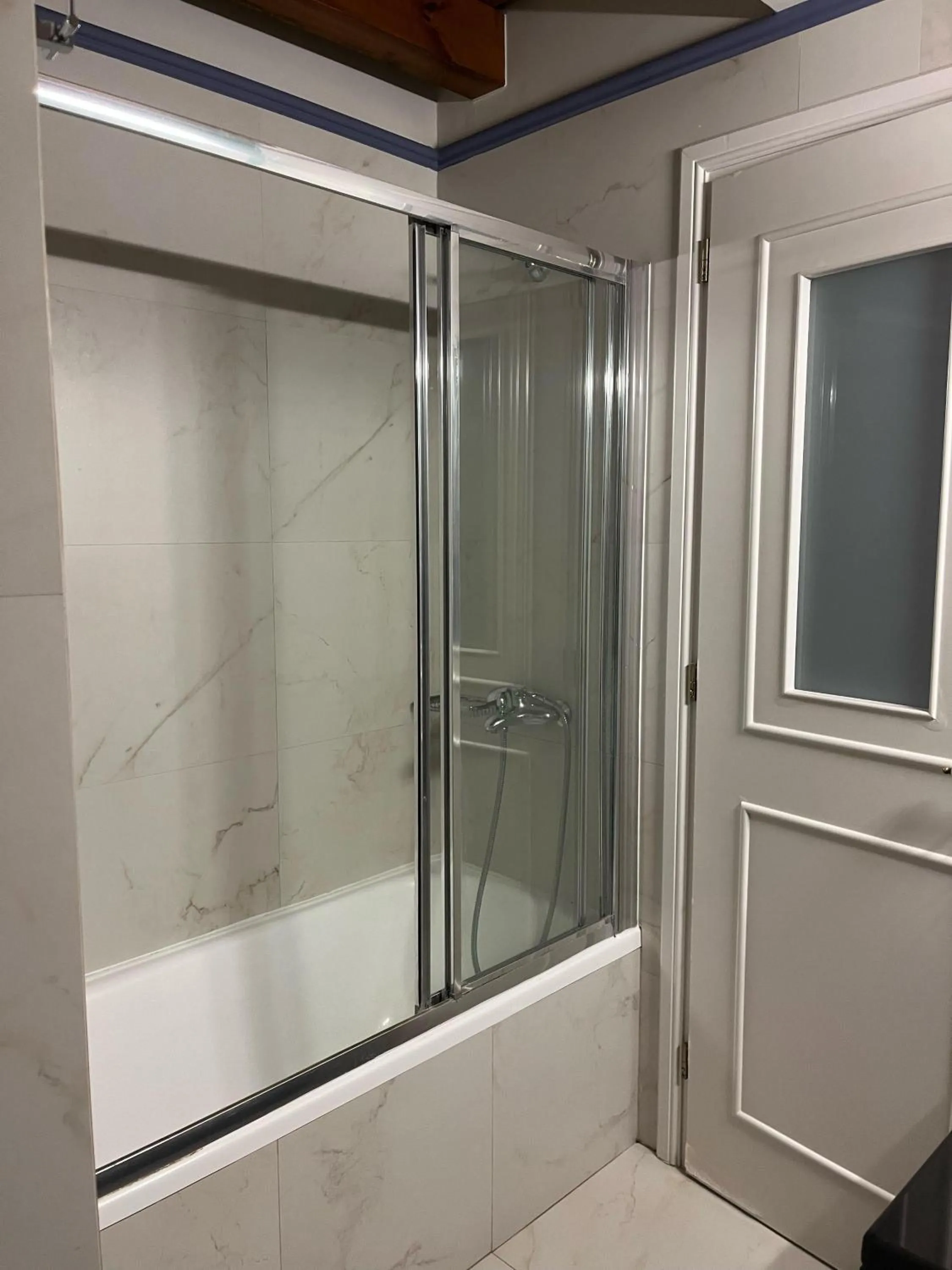 Photo of the whole room in Palazzo Duca