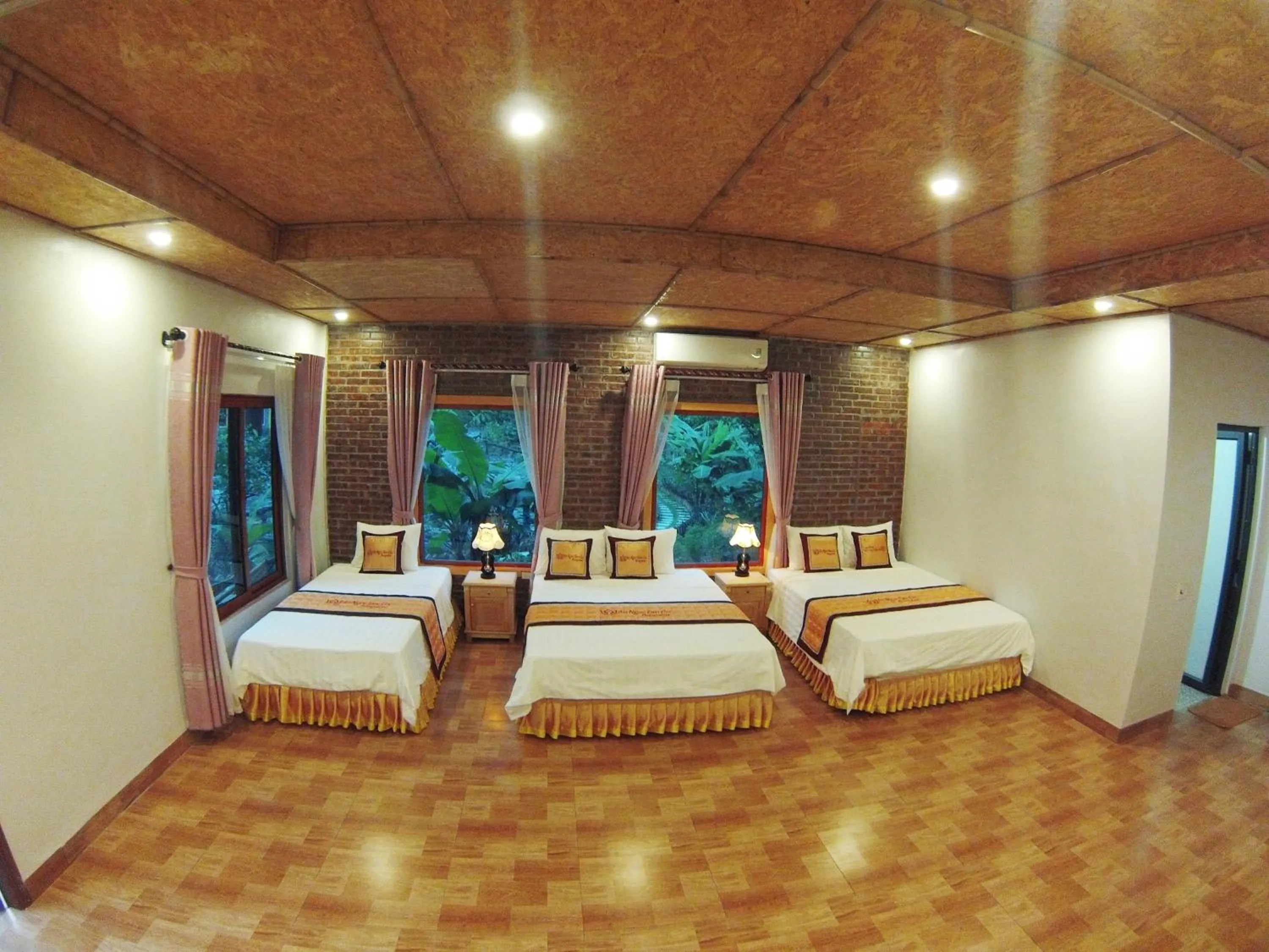 Bed in An Ngoc Tam Coc Bungalow