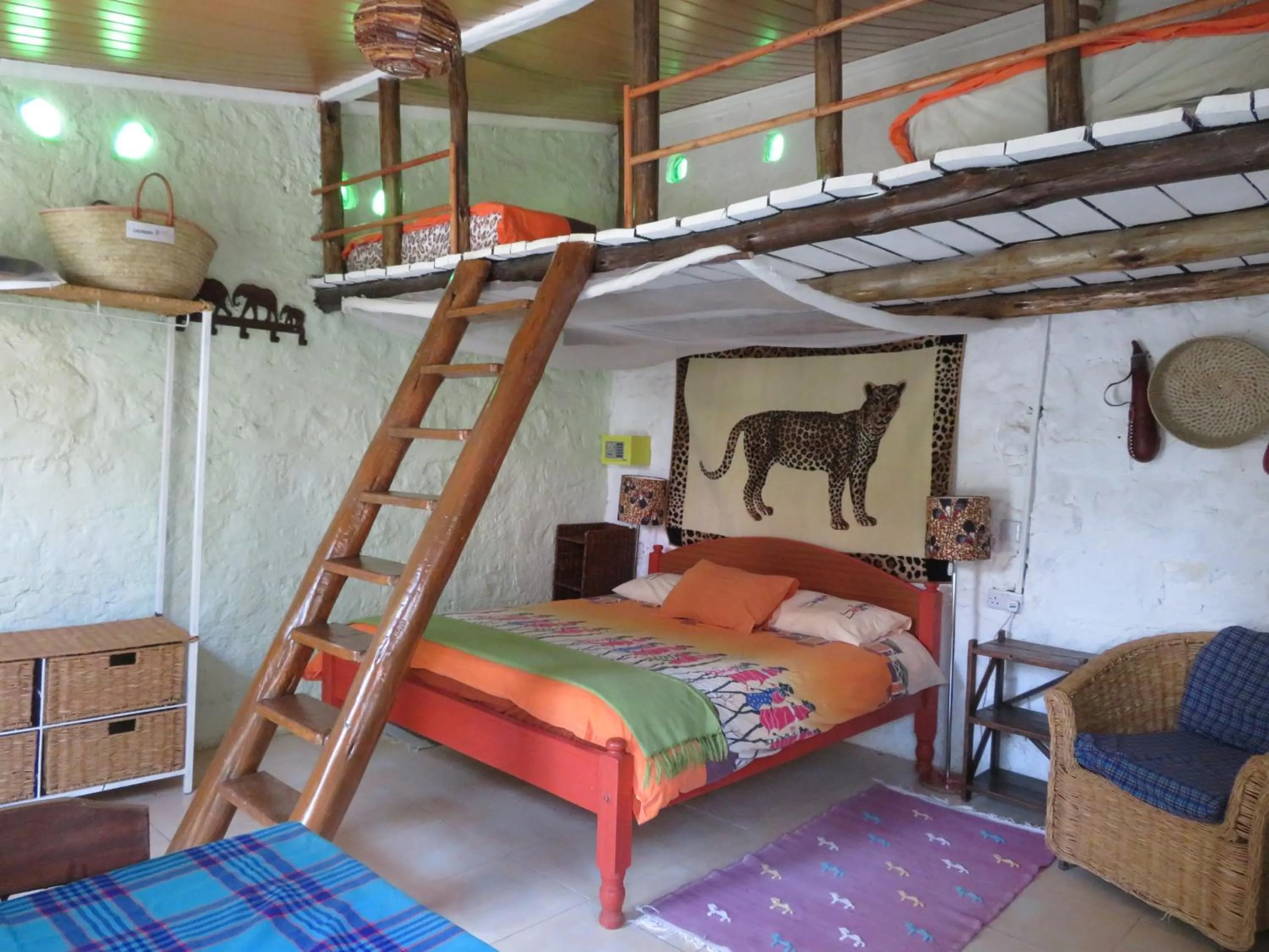 Bed in Aloepark Art Hotel