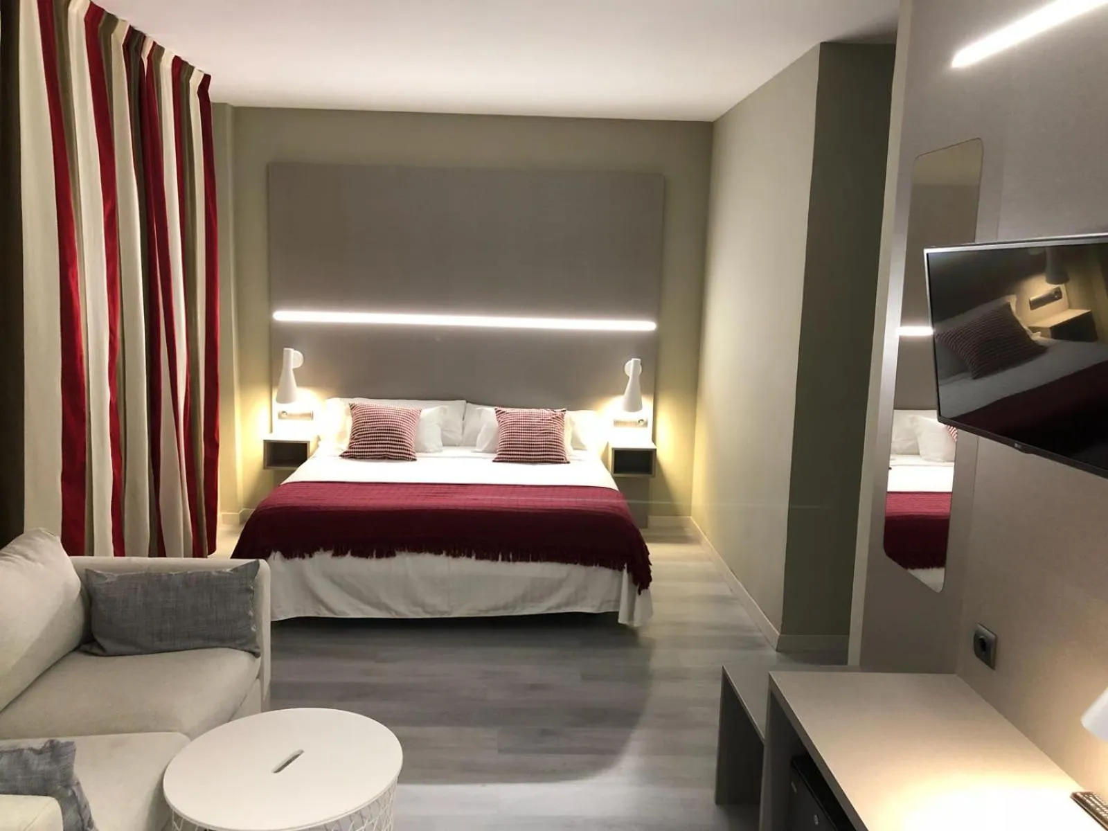 Photo of the whole room, Bed in Hotel Valjunco