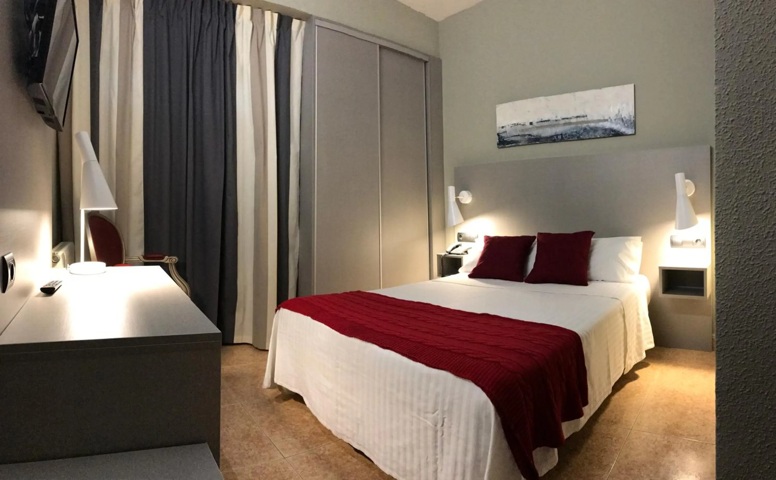 Photo of the whole room, Bed in Hotel Valjunco