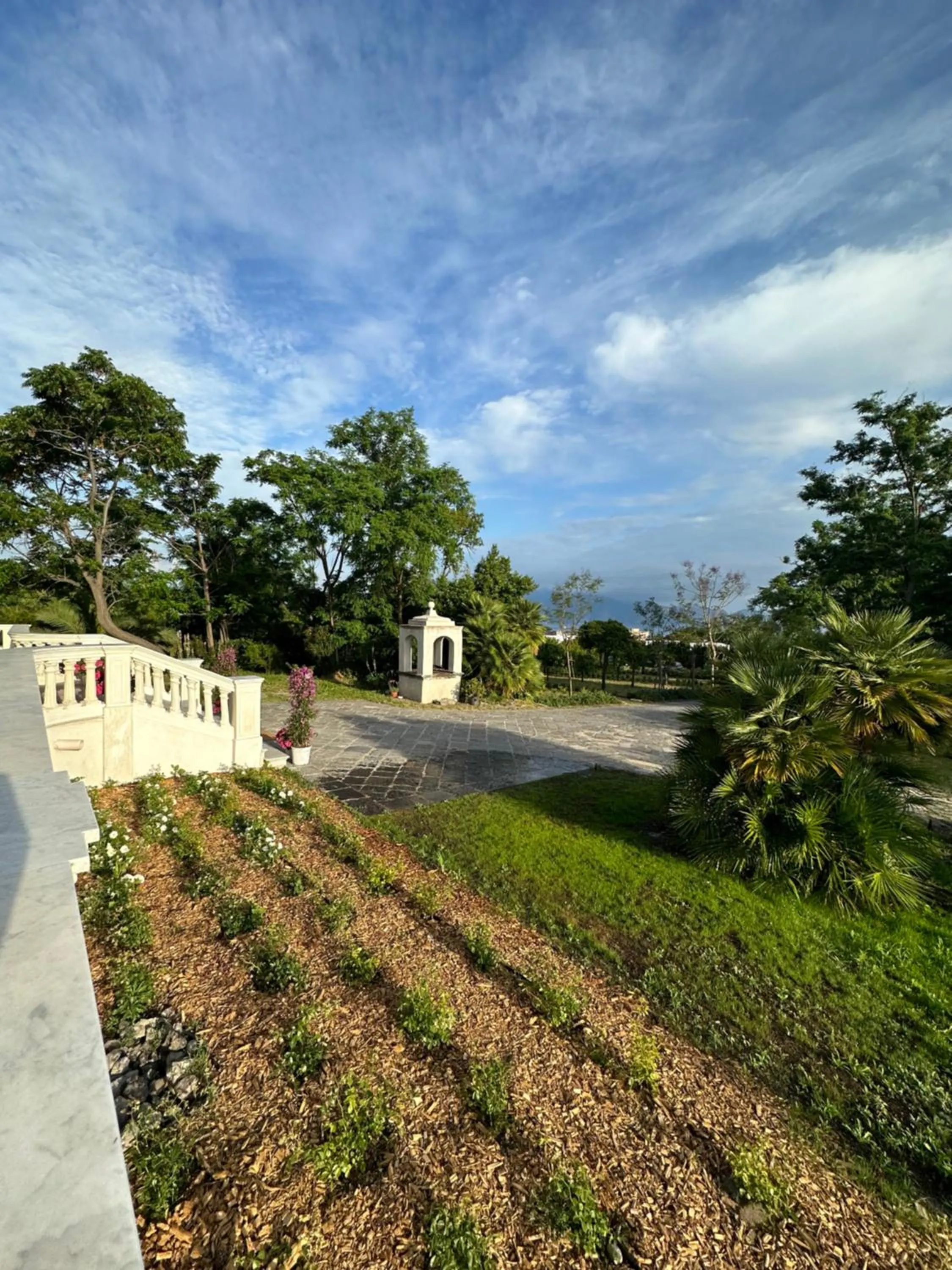 Spring in Villa De Cillis Carafa