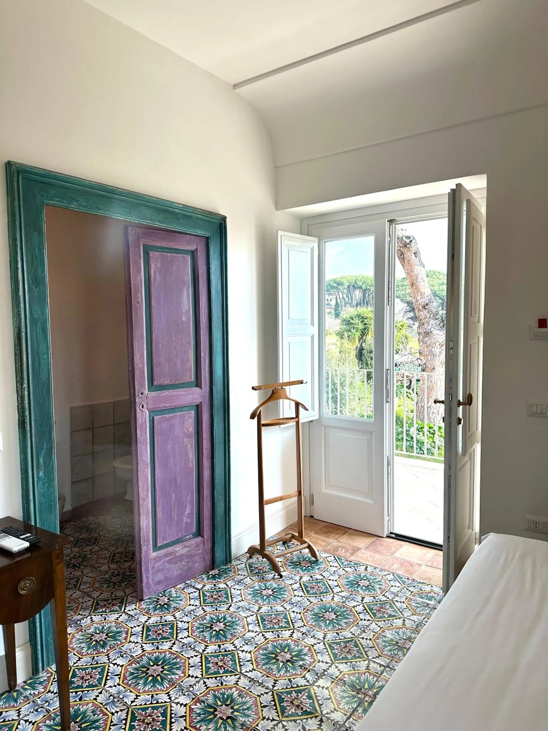 Balcony/Terrace, Bed in Villa De Cillis Carafa