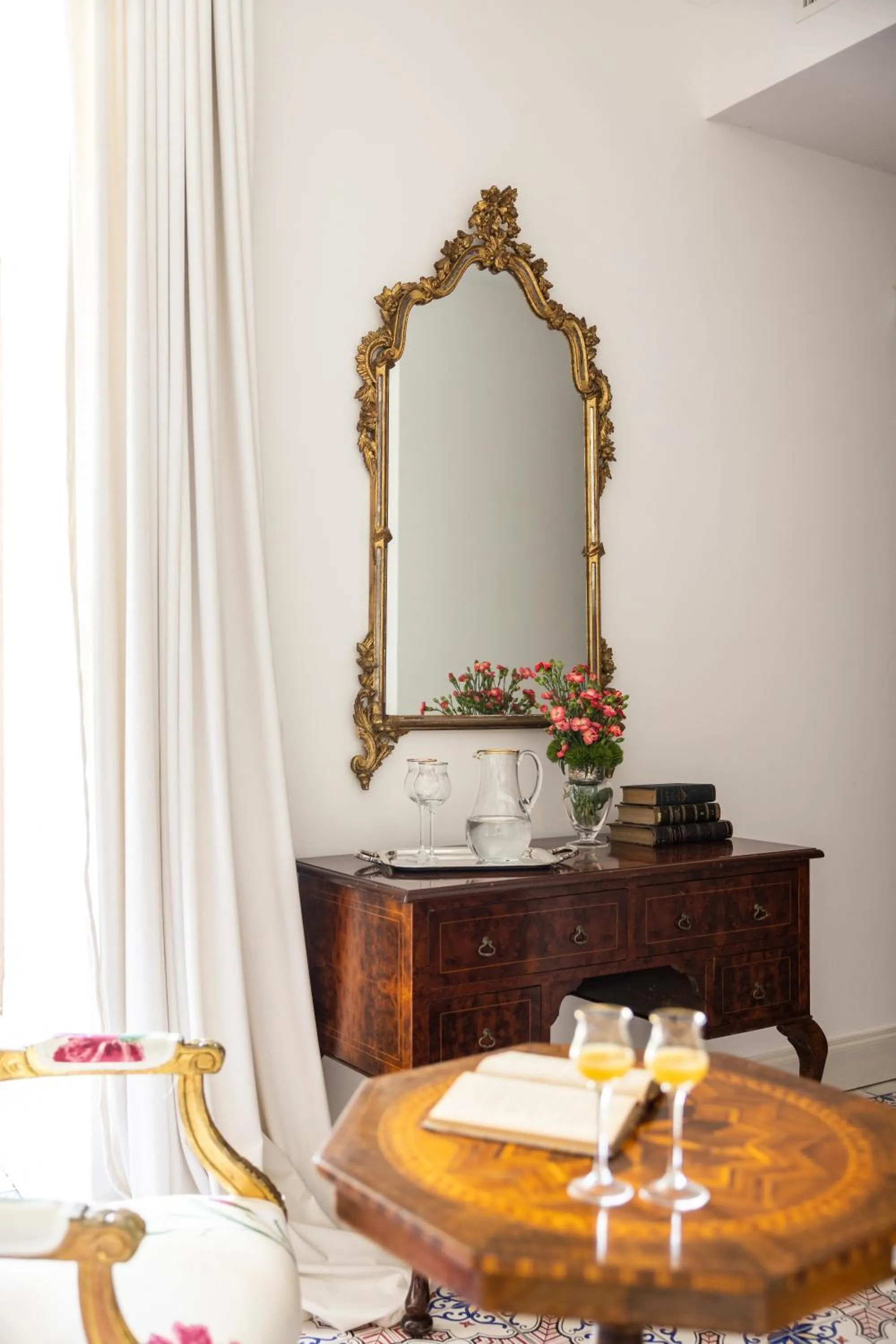 Decorative detail in Villa De Cillis Carafa