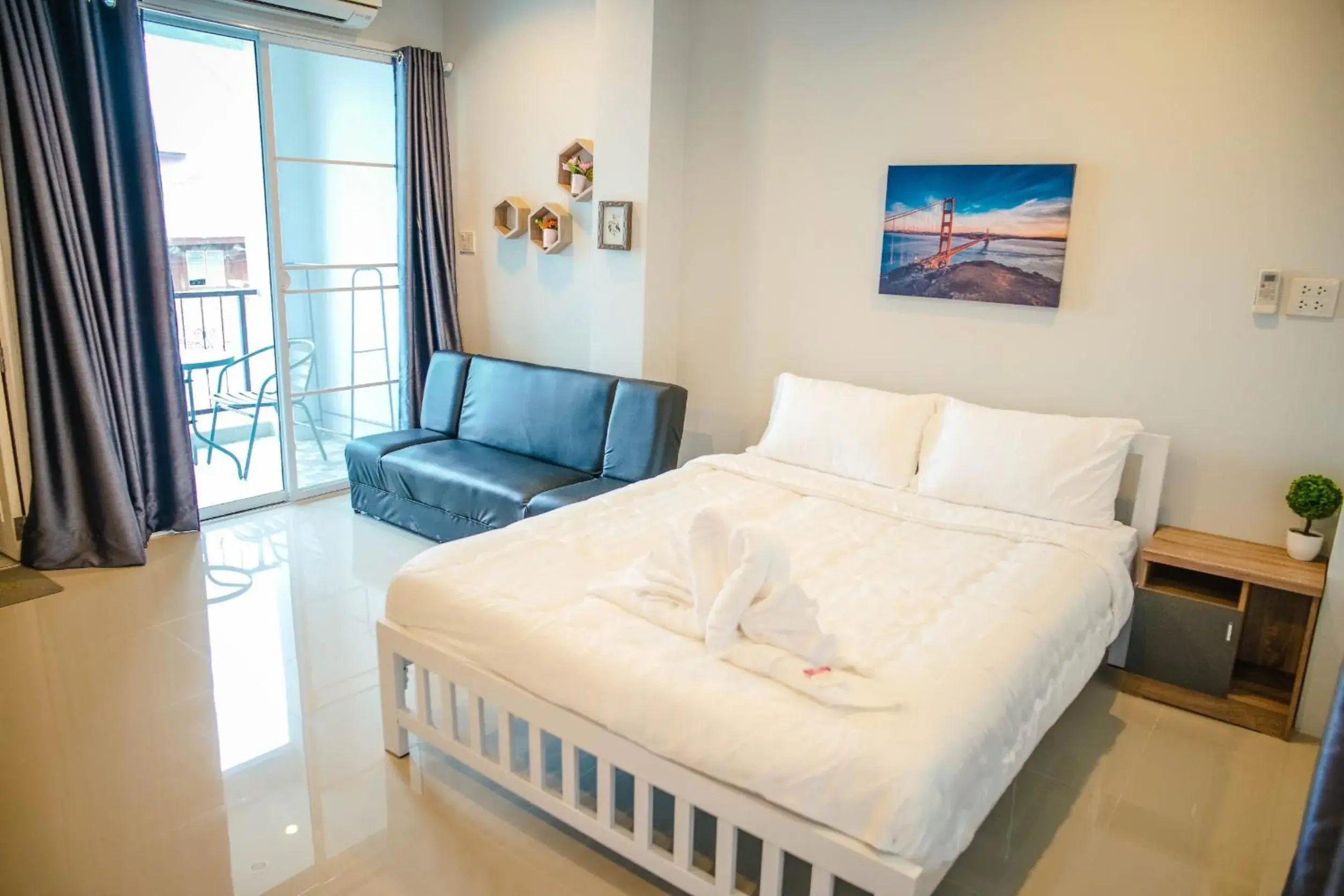 Comfort Triple Room with Shower in Lullaby Residence Comfort Triple Room with Shower in Lullaby Residence