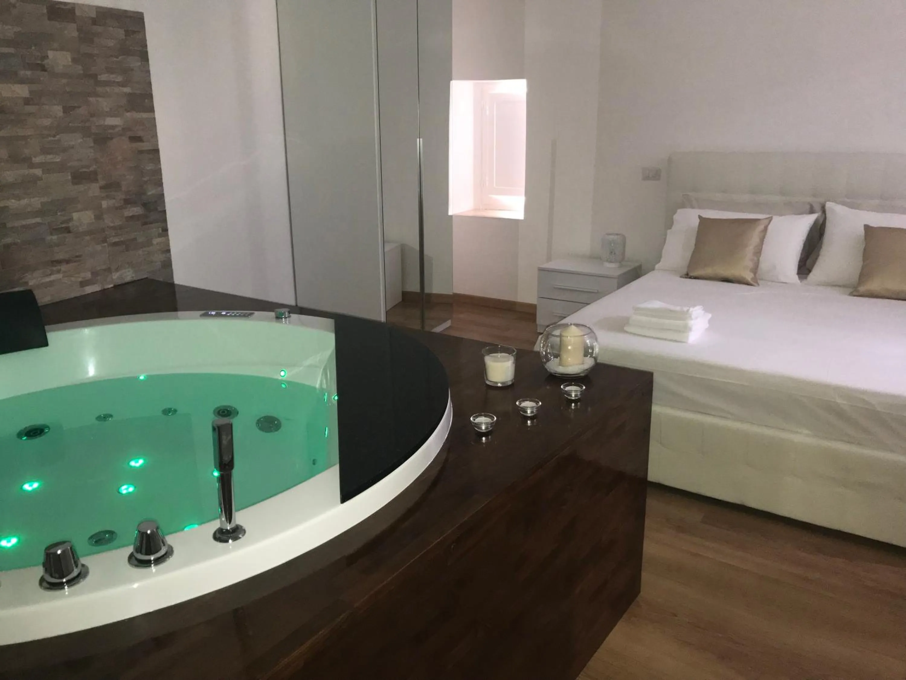 Bed in Suite & Relax