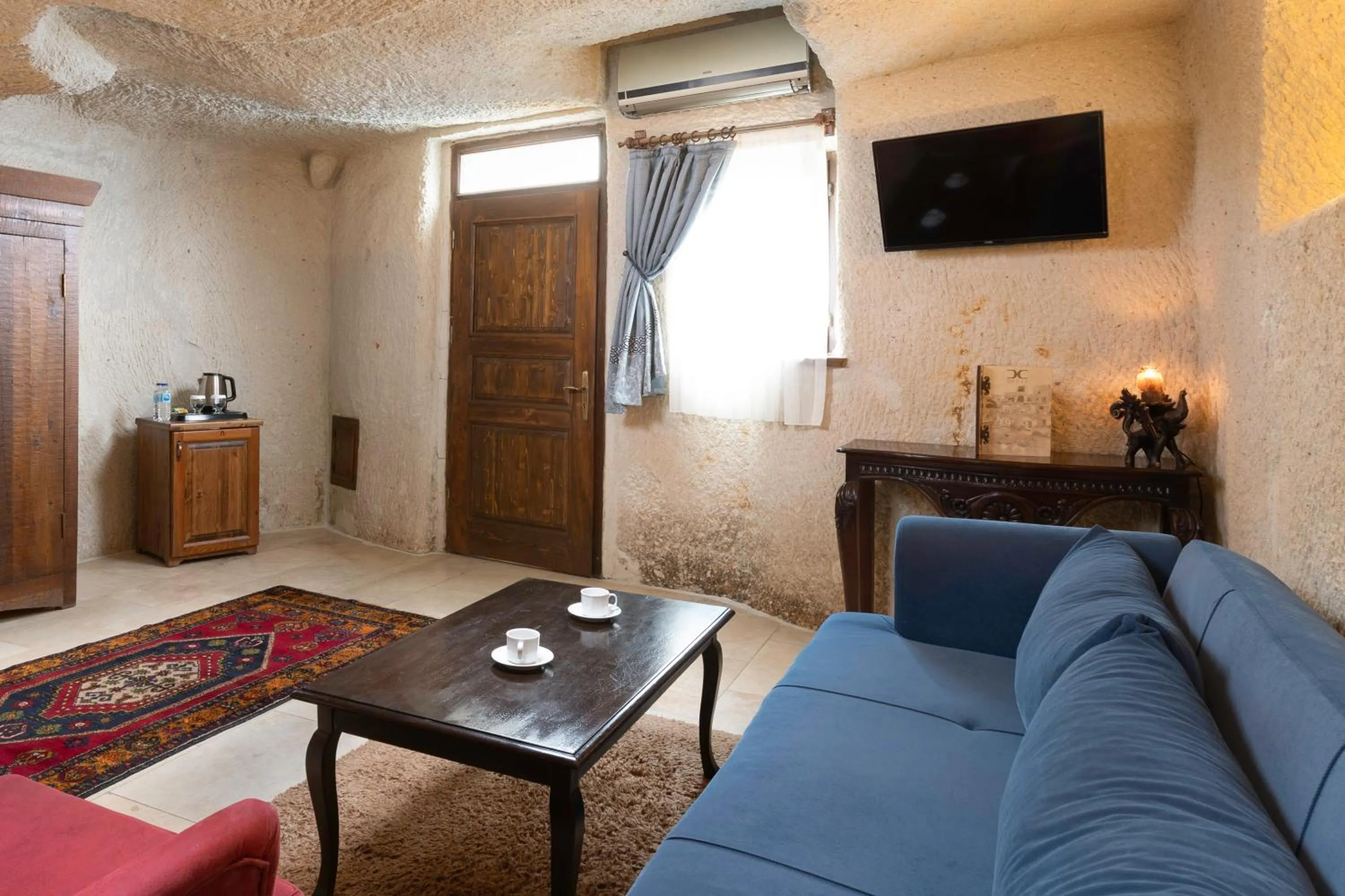 TV and multimedia in Doors Of Cappadocia Special Cave Hotel