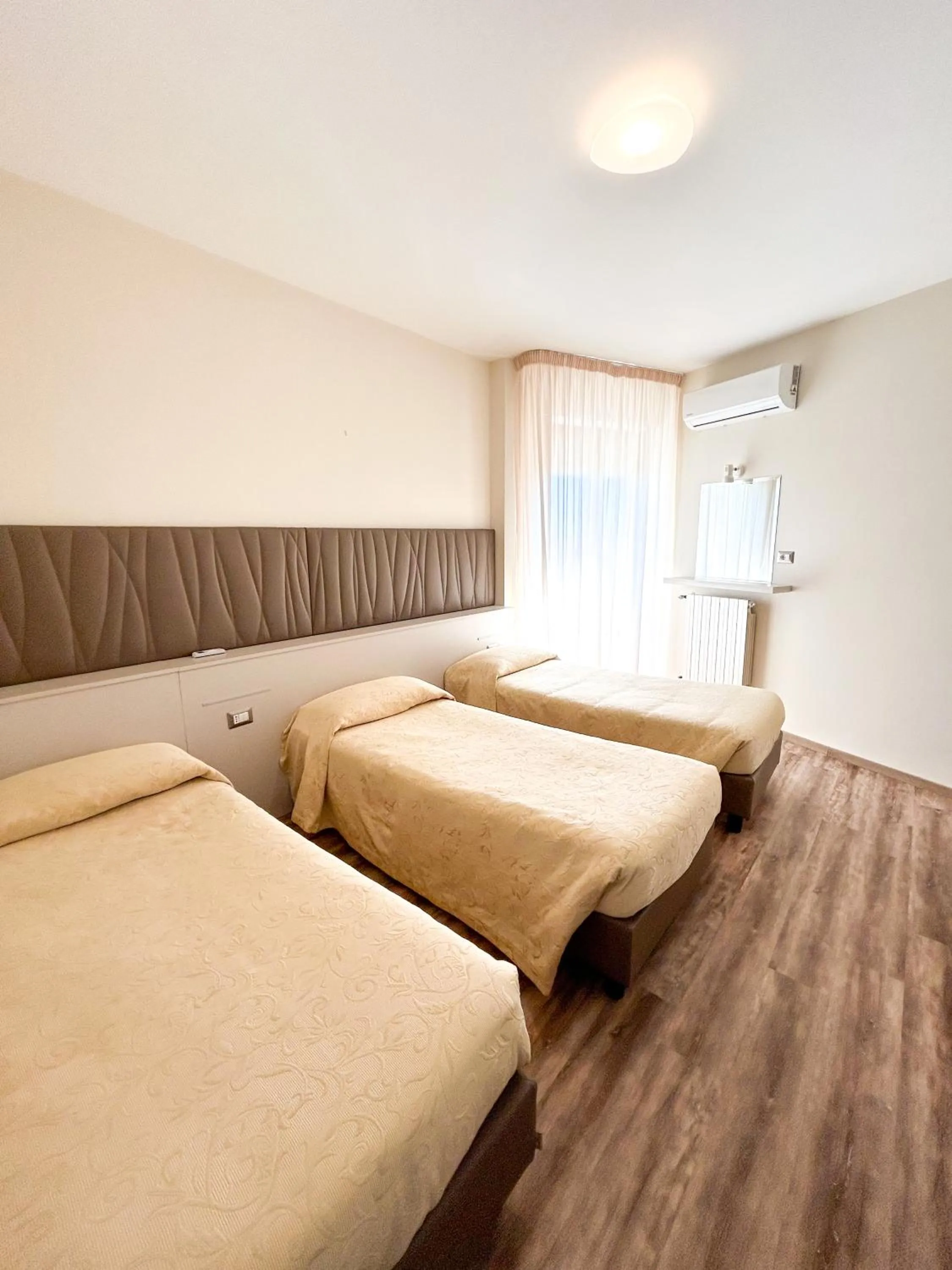 Triple Room in Hotel Riviera