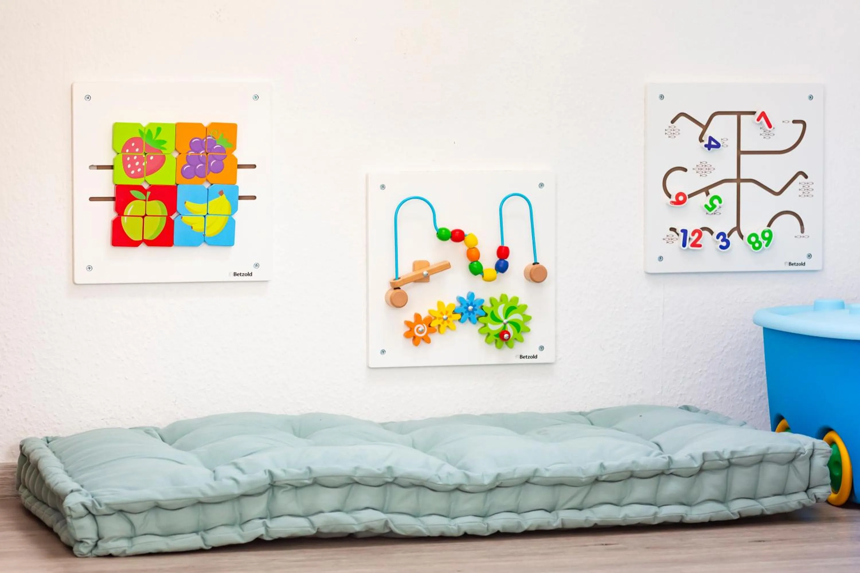 children in Hotel Bethanien