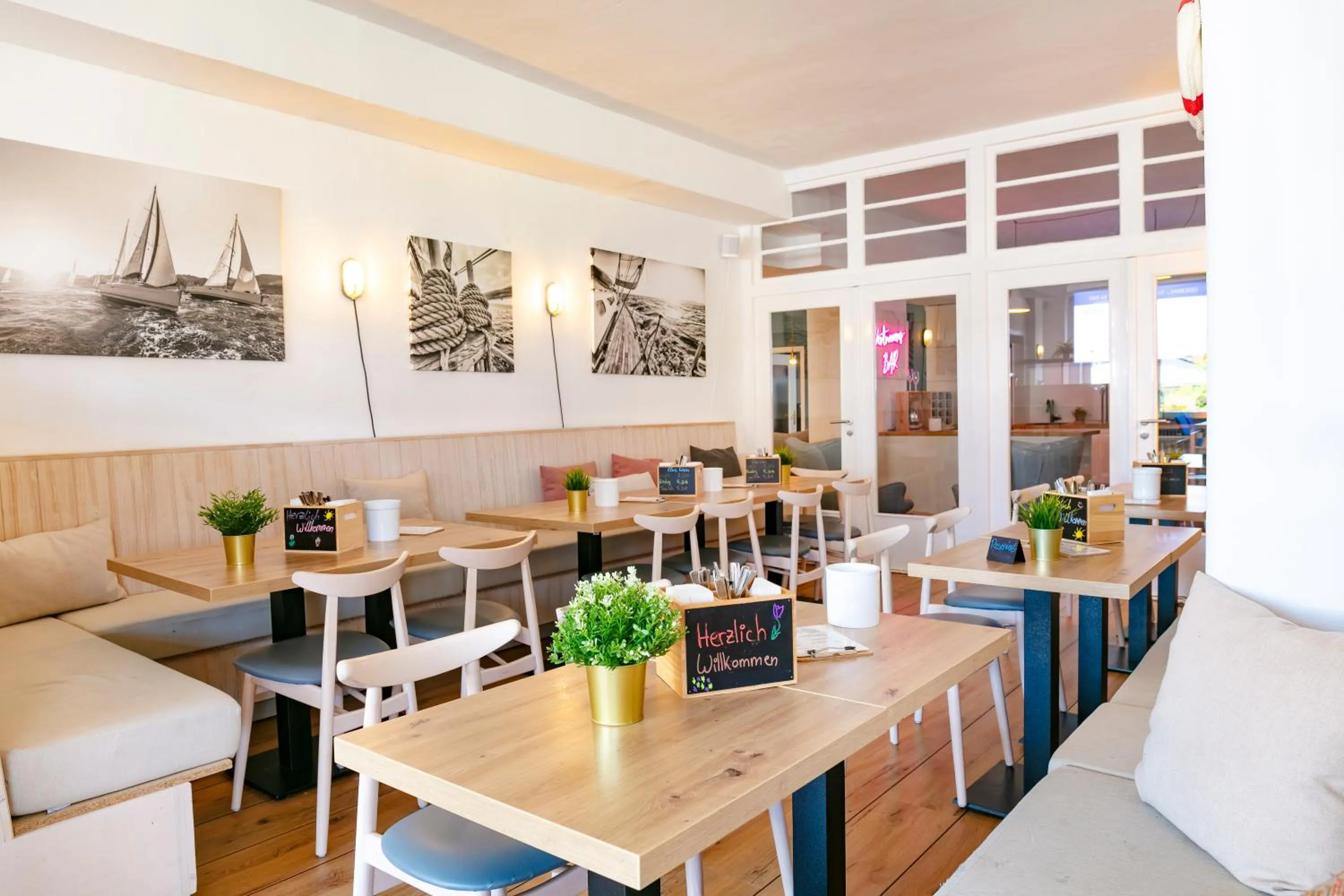 Restaurant/places to eat in Hotel Bethanien