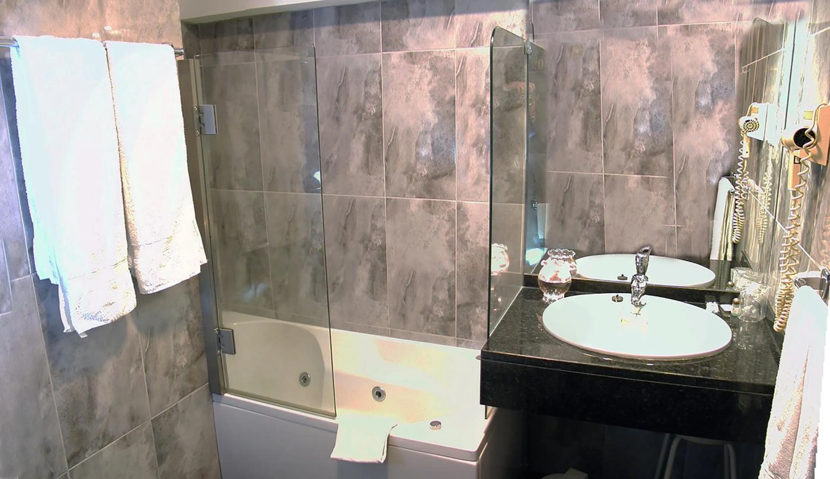 Bathroom in Hotel Eden