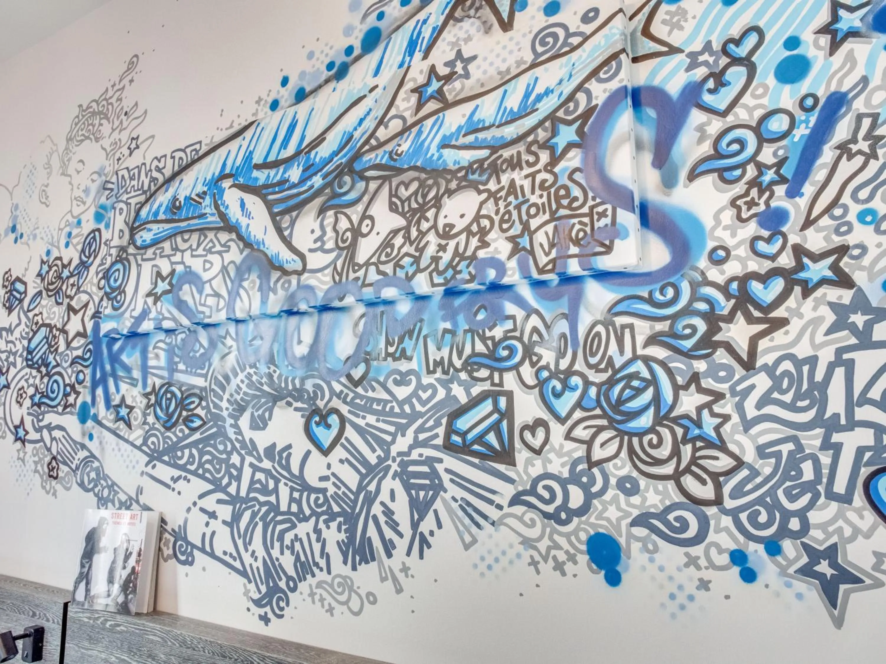 Decorative detail in Hotel de Paris