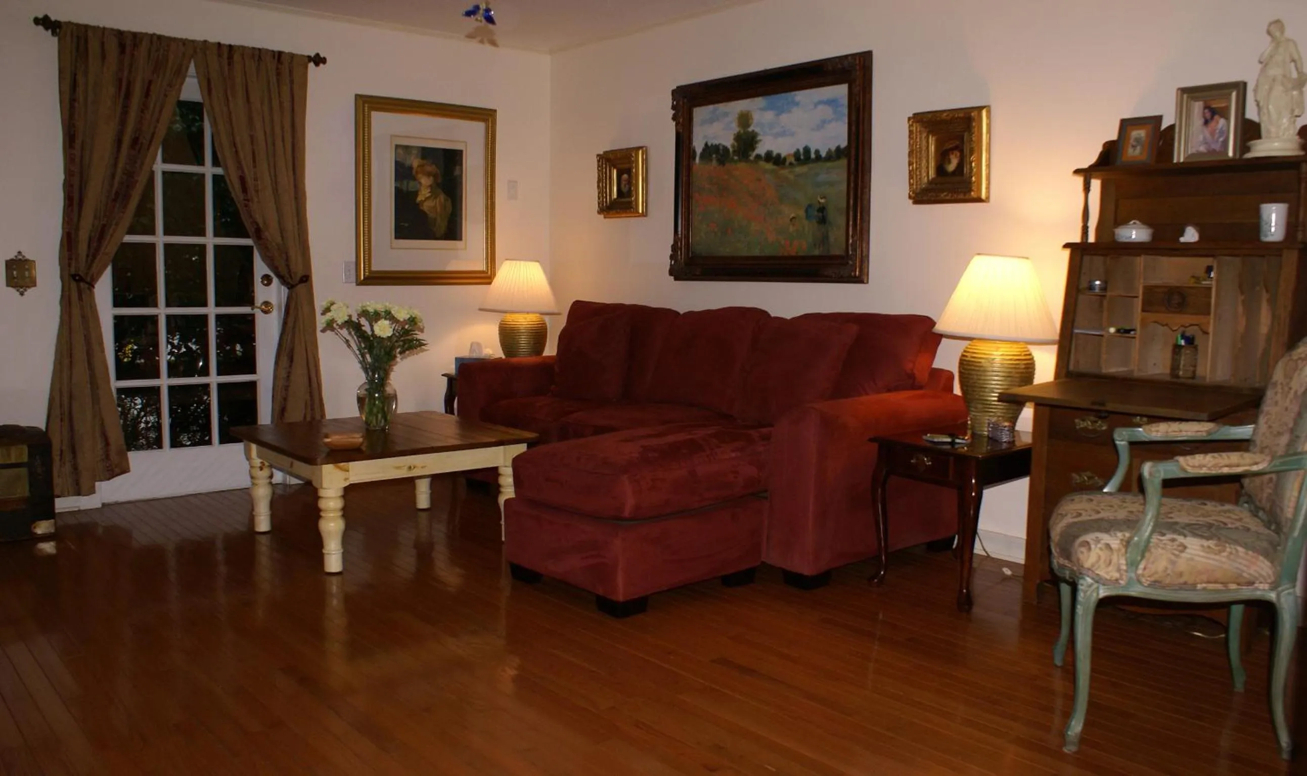 Photo of the whole room in Sabal Palm House Bed and Breakfast