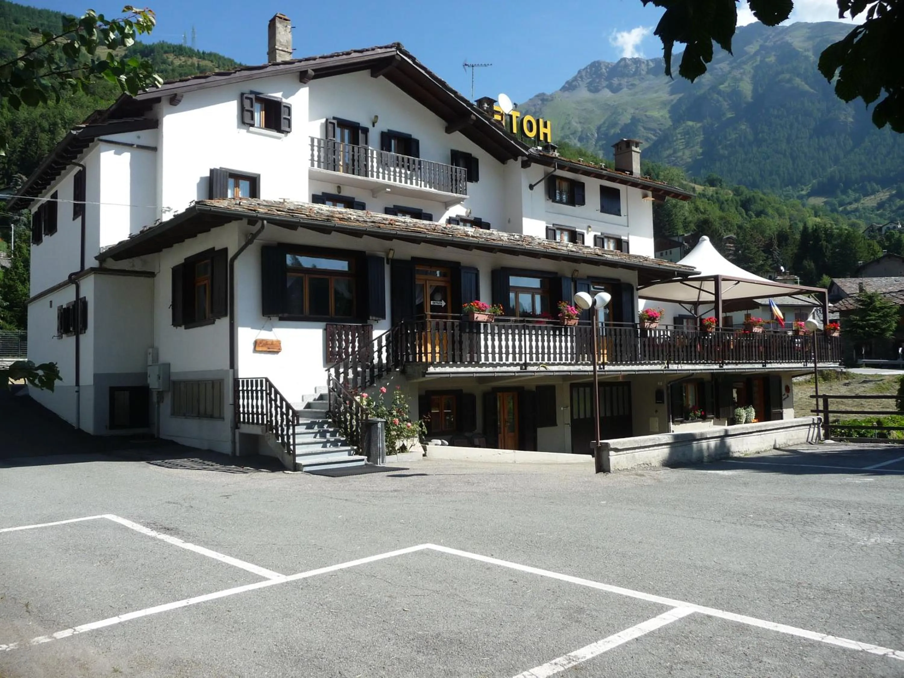 Facade/entrance in Hotel Col Serena