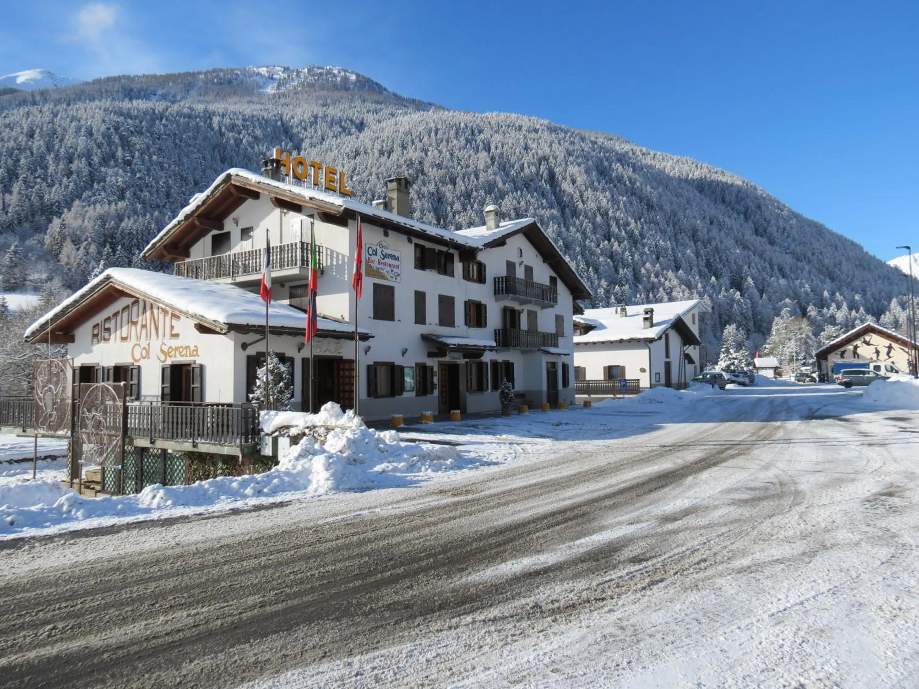 Facade/entrance in Hotel Col Serena