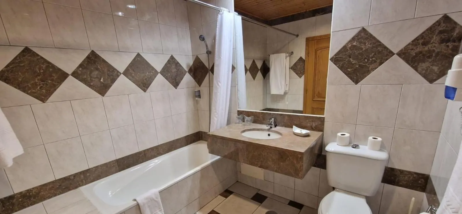 Toilet in Hospedaria Frangaria