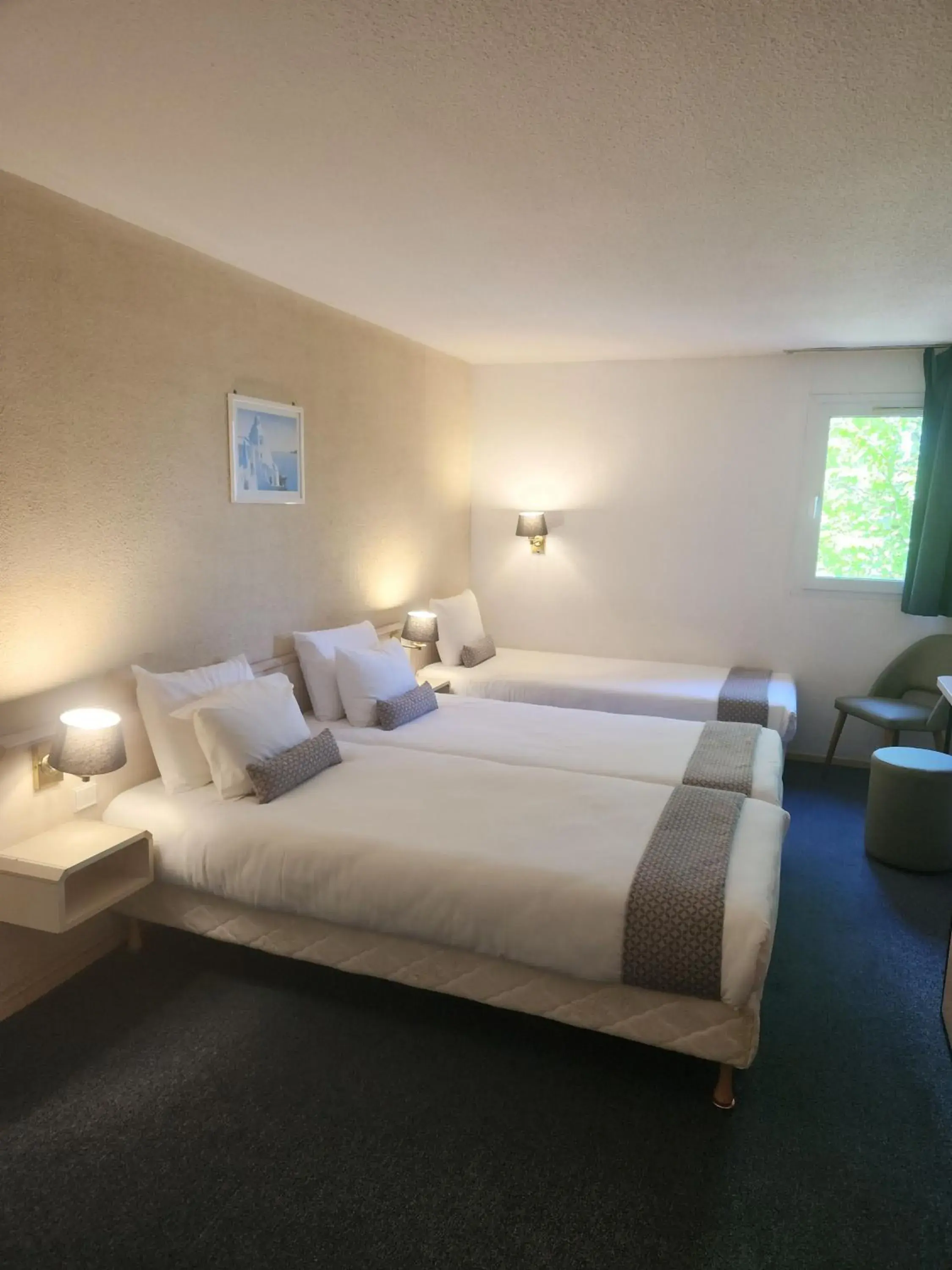 Comfort Triple Room in Hôtel Nell Comfort Triple Room in Hôtel Nell