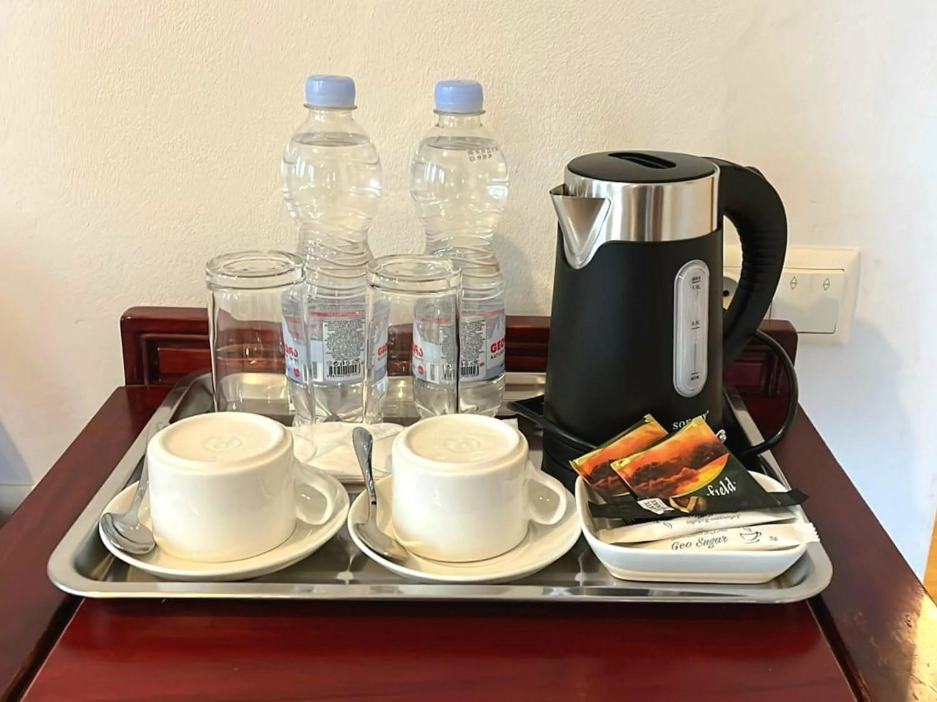 Coffee/tea facilities in Beaumonde Hotel Tbilisi