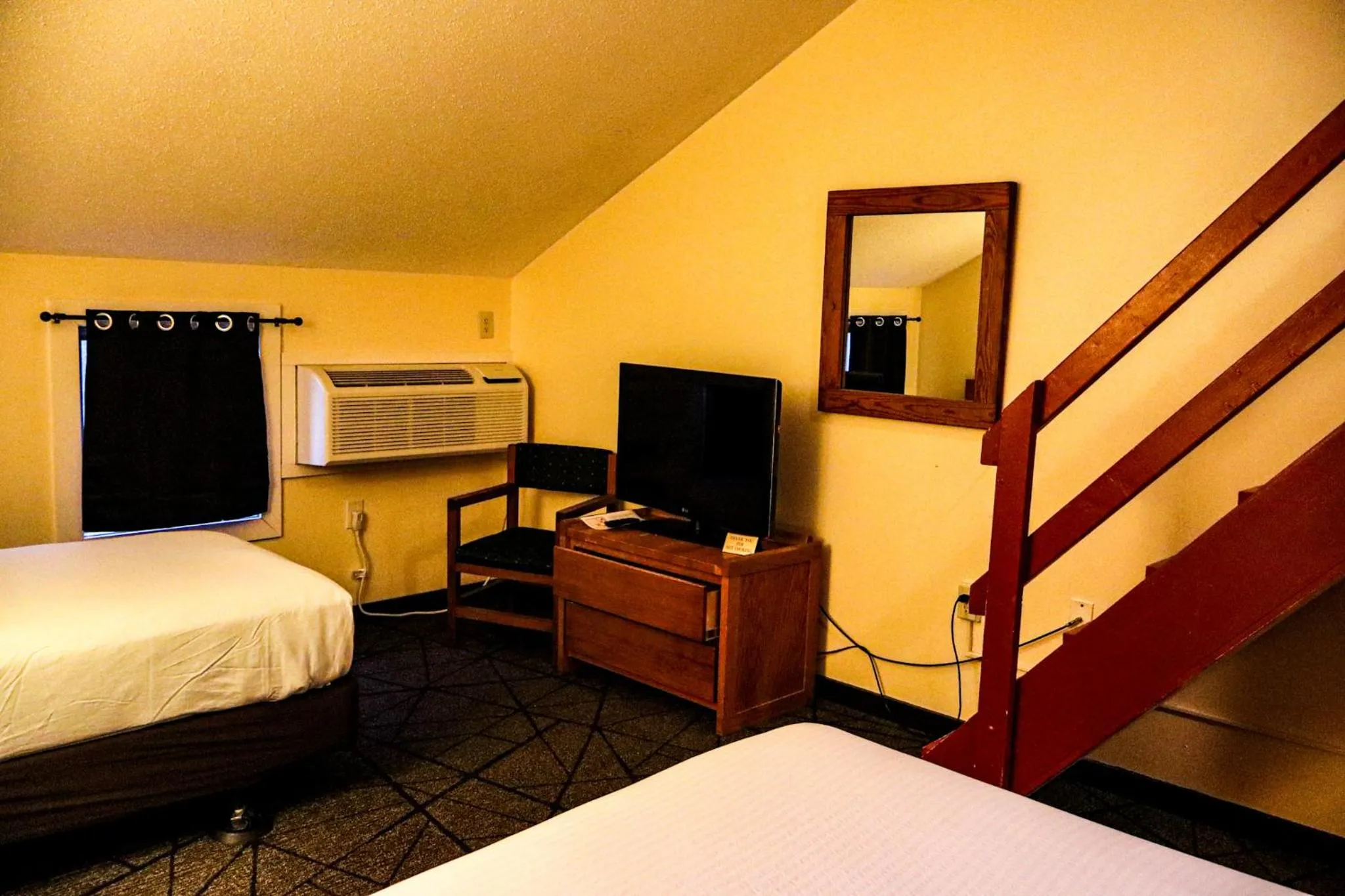 TV and multimedia, Bed in Snowy Owl Inn