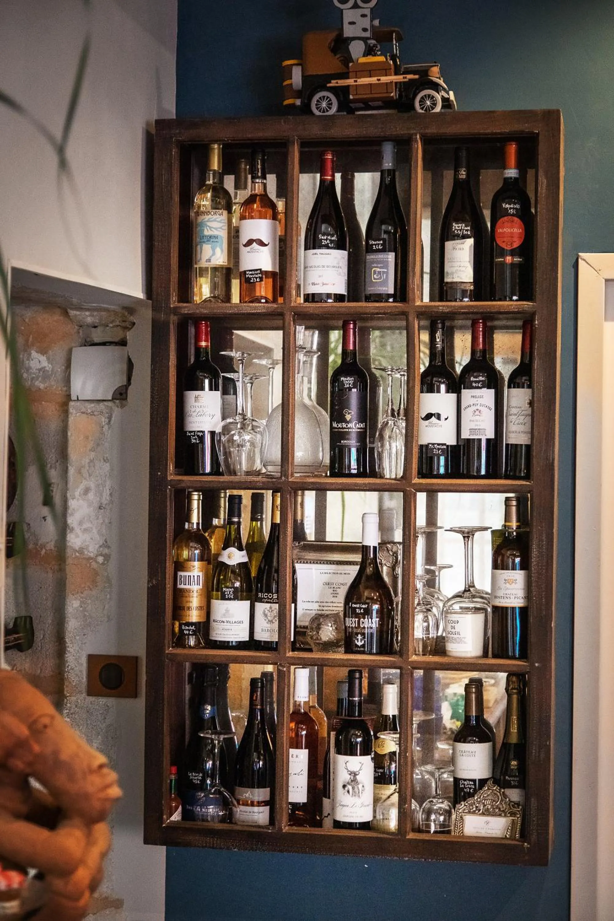 Drinks in LA BELLÊME BLEUE