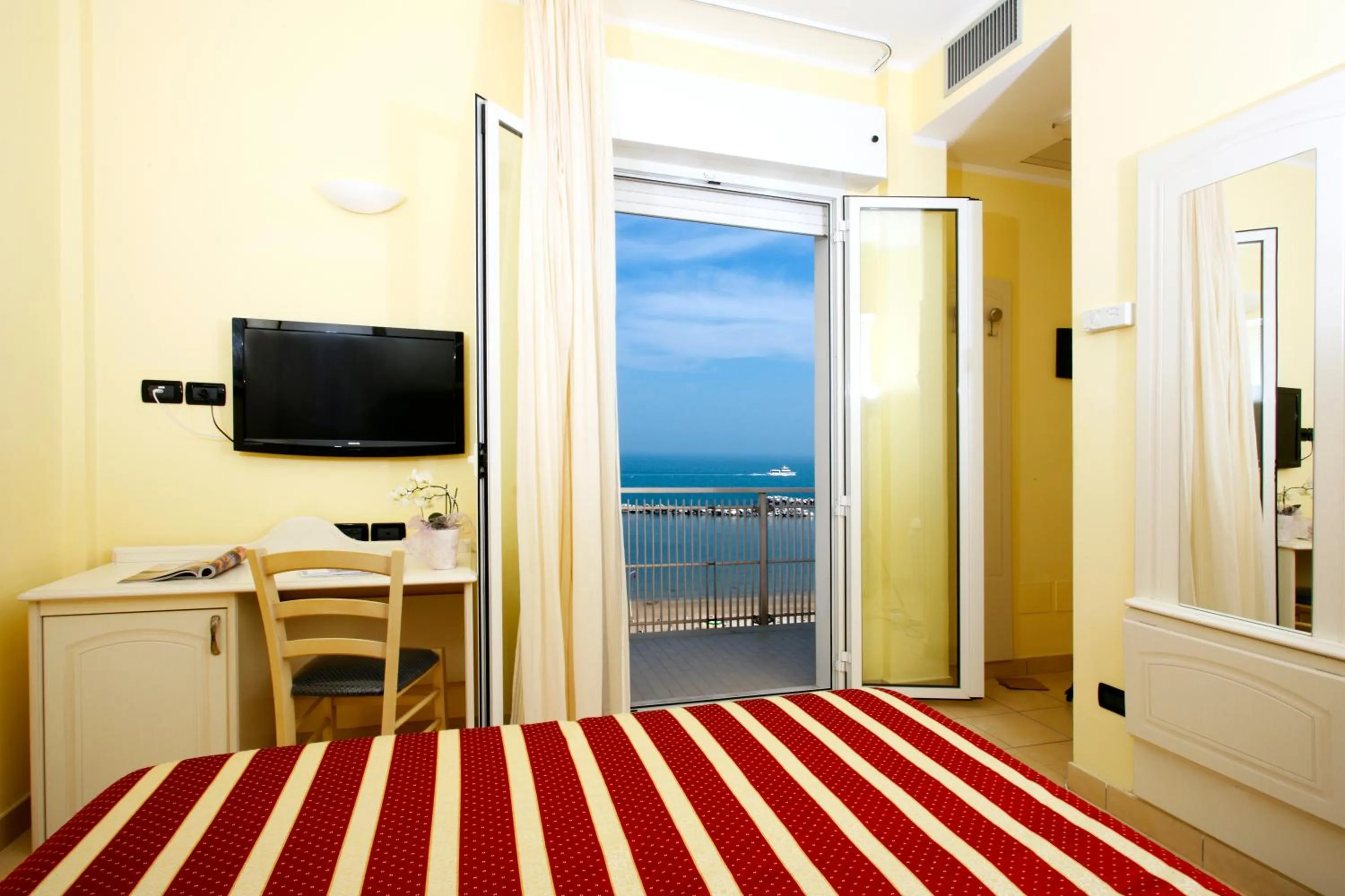 Decorative detail, Bed in Hotel Baia