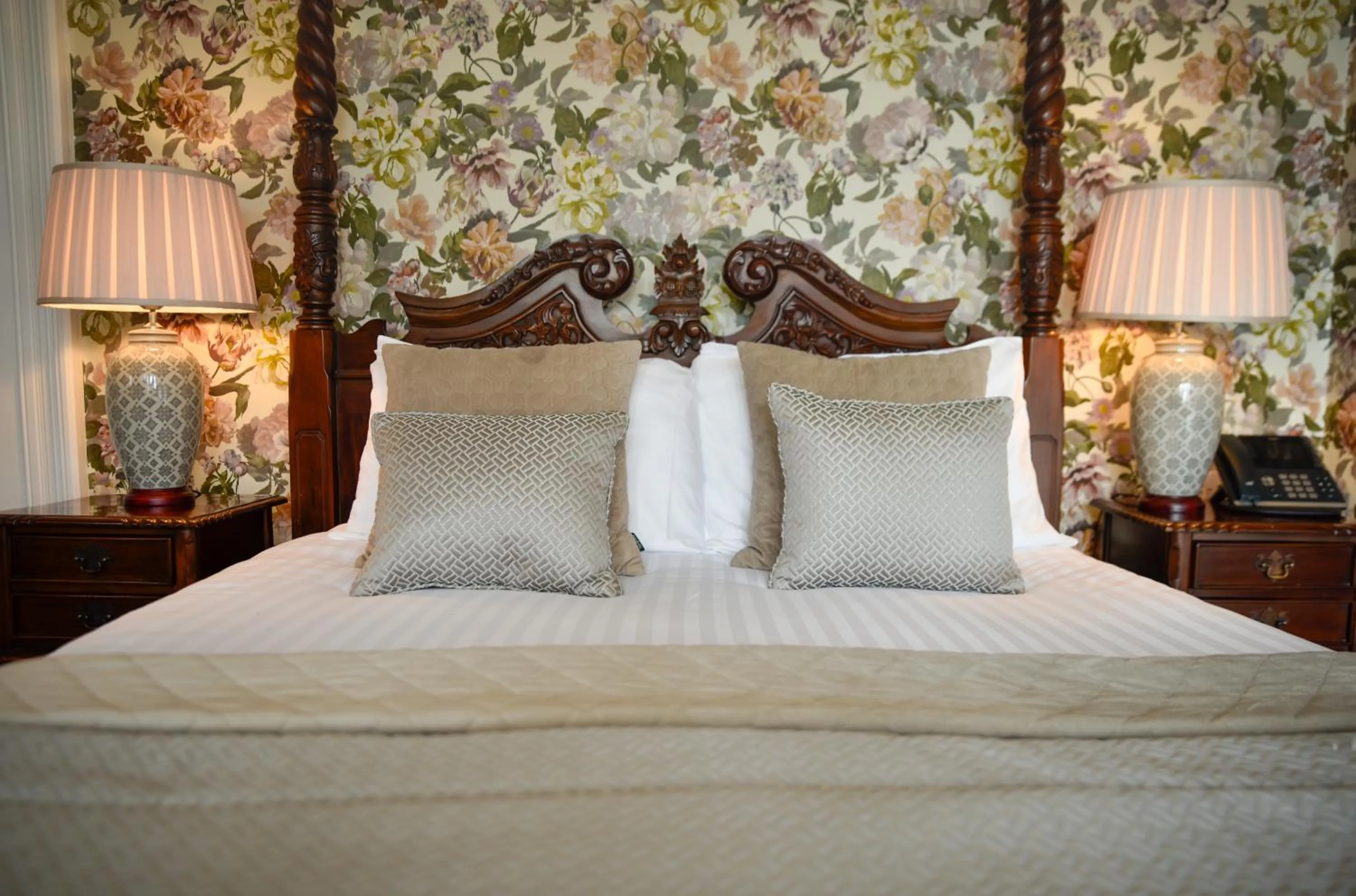 Bed in Glenesk Hotel