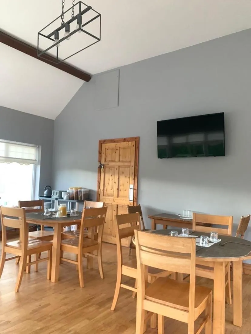 Communal lounge/ TV room in Kate's Rest