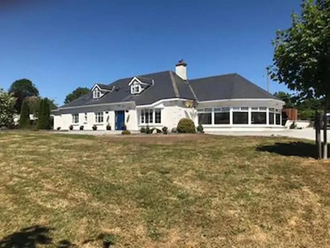 Property building in Kate's Rest